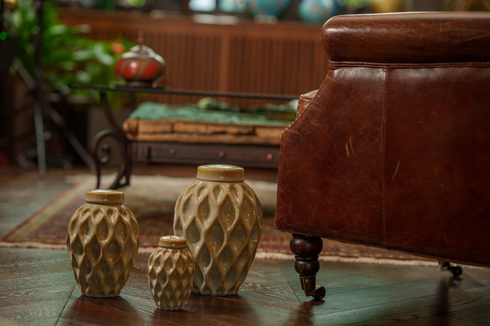 Echo Adult Cremation Urn for Ashes in Light Sand