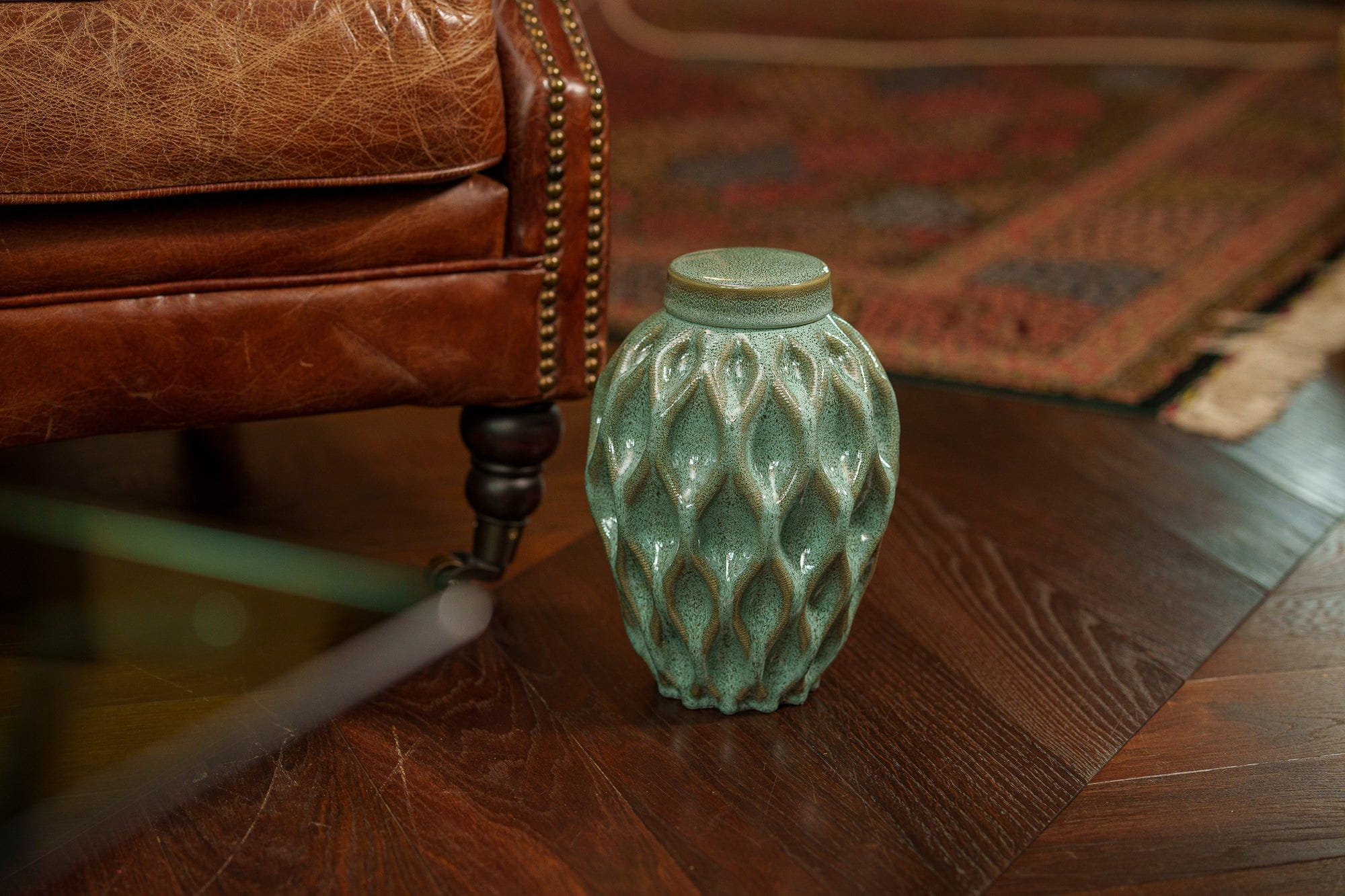 Echo Adult Cremation Urn for Ashes in Oily Green