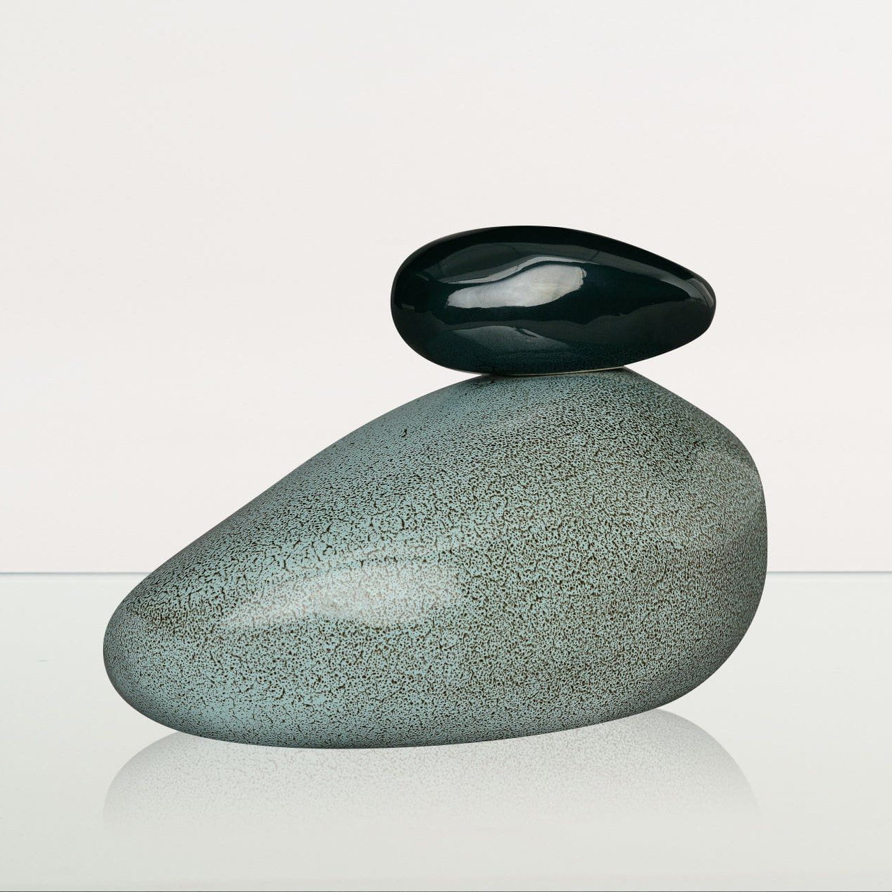 Pebbles Adult Cremation Urn for Ashes in Oily Green Melange
