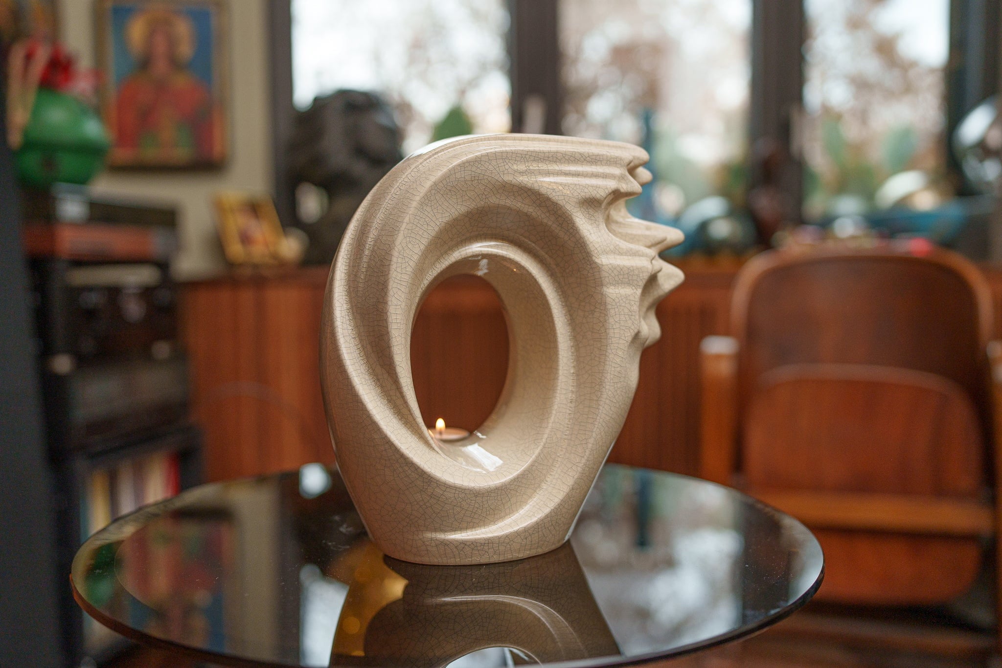 Zephyr Adult Cremation Urn for Ashes in Crackle Glaze