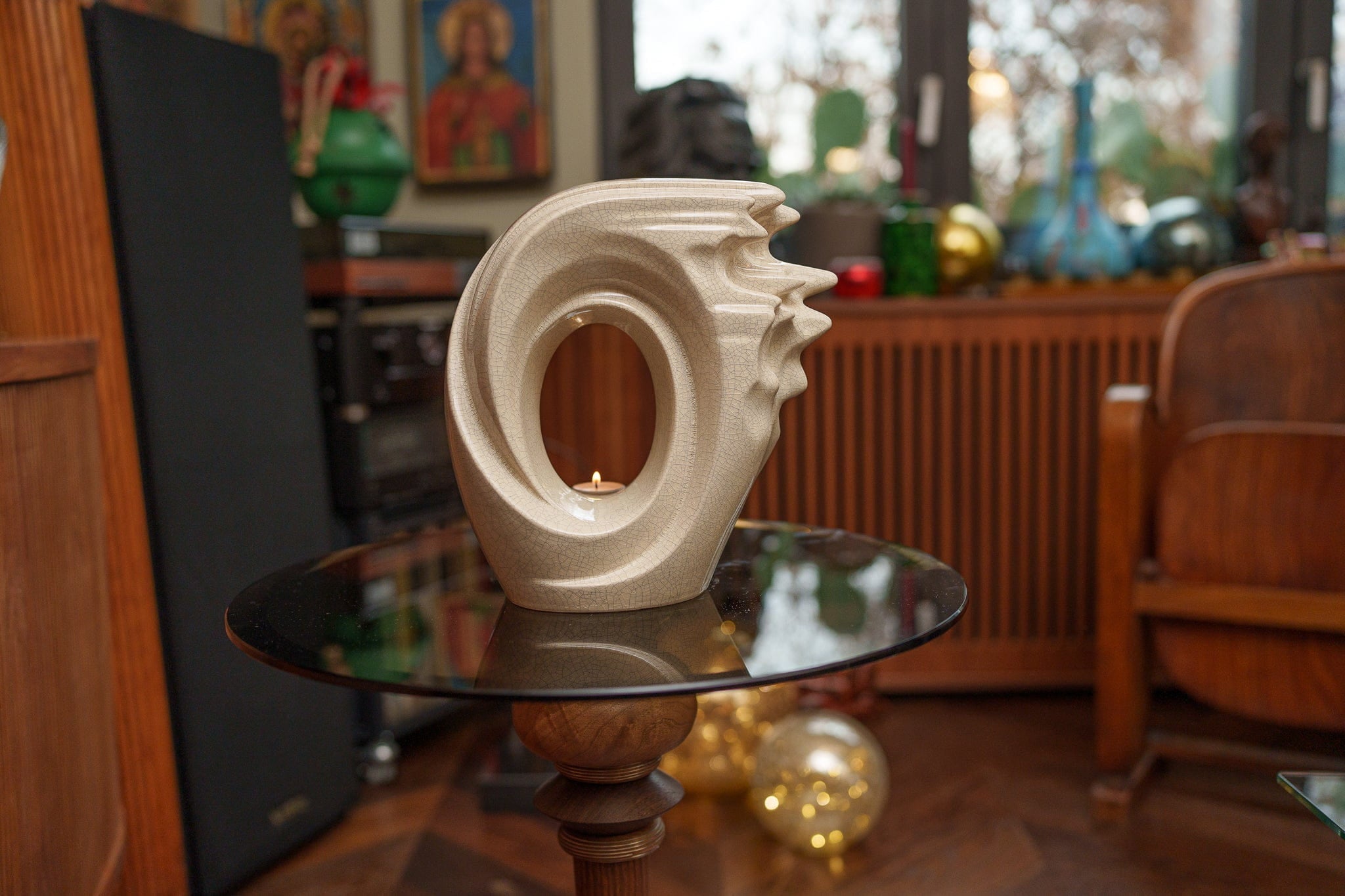 Zephyr Adult Cremation Urn for Ashes in Crackle Glaze