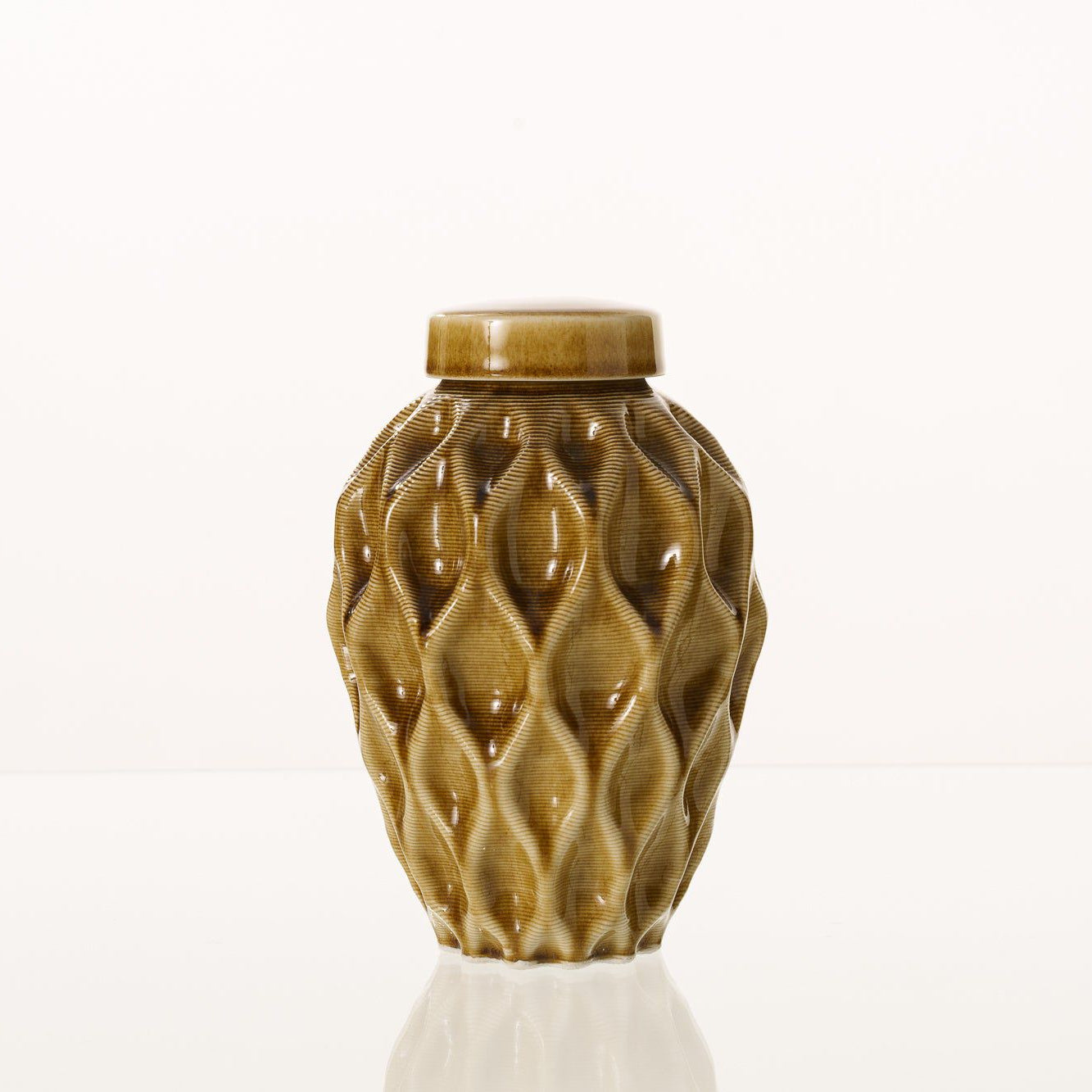 Echo Medium Urn for Ashes in Dark Sand