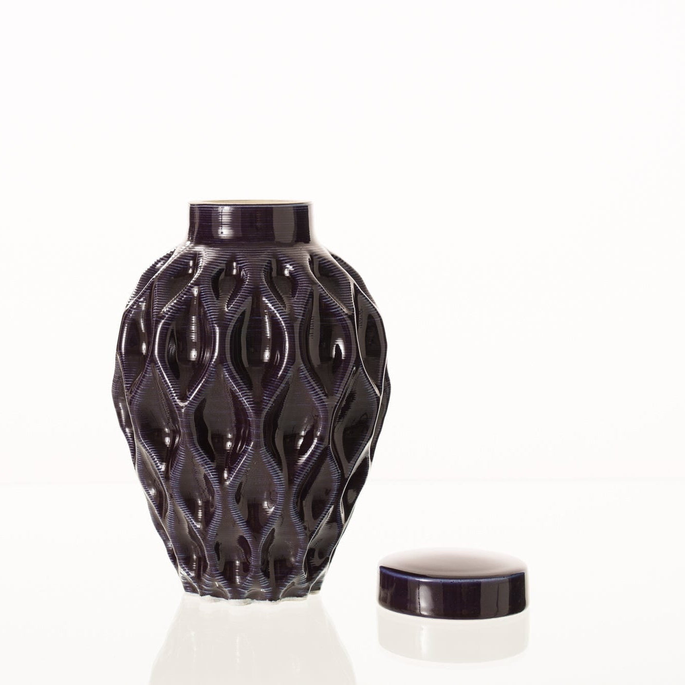 Echo Medium Urn for Ashes in Purple