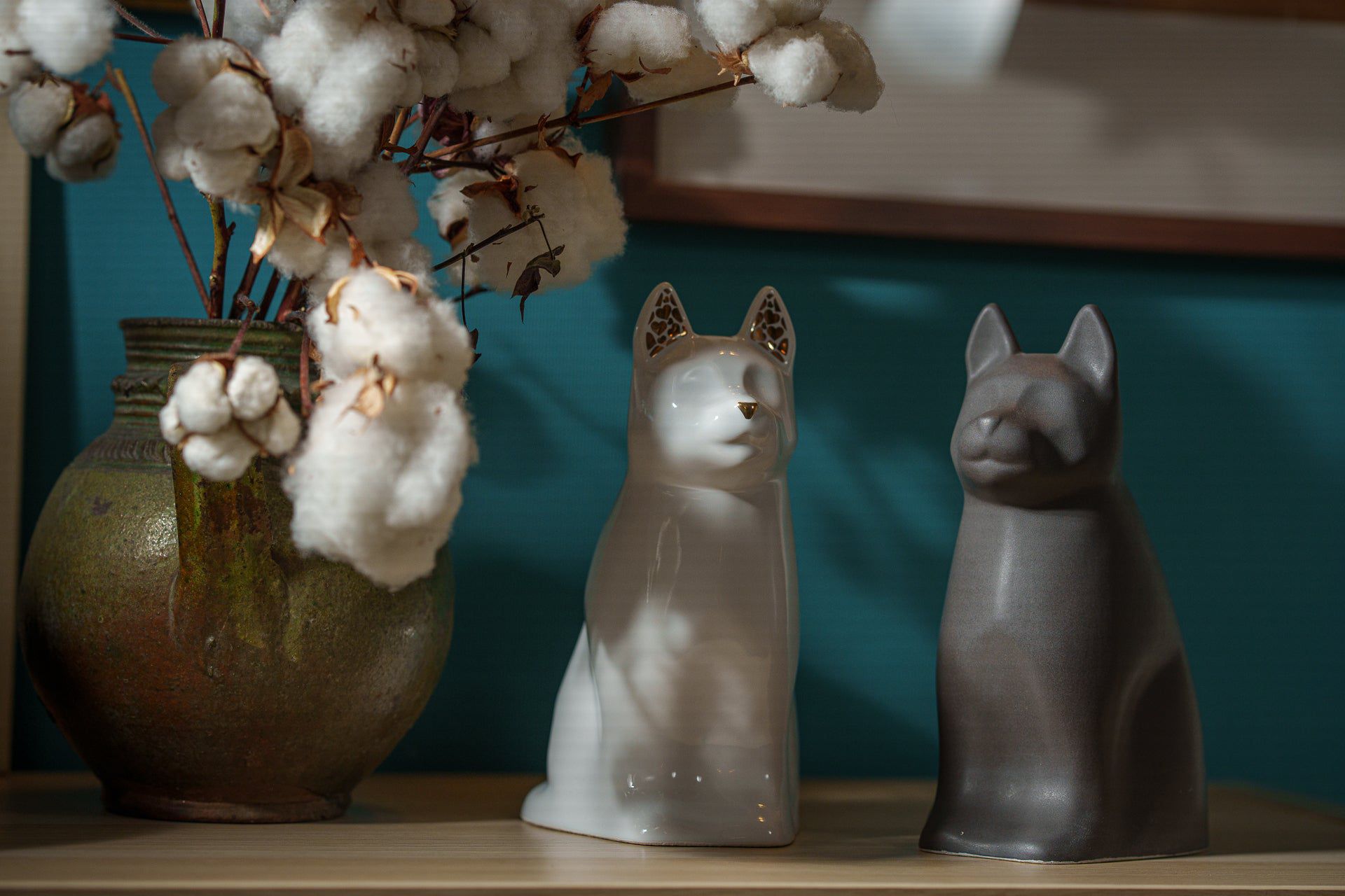 Barkley Dog Pet Urn for Ashes in Matte Grey
