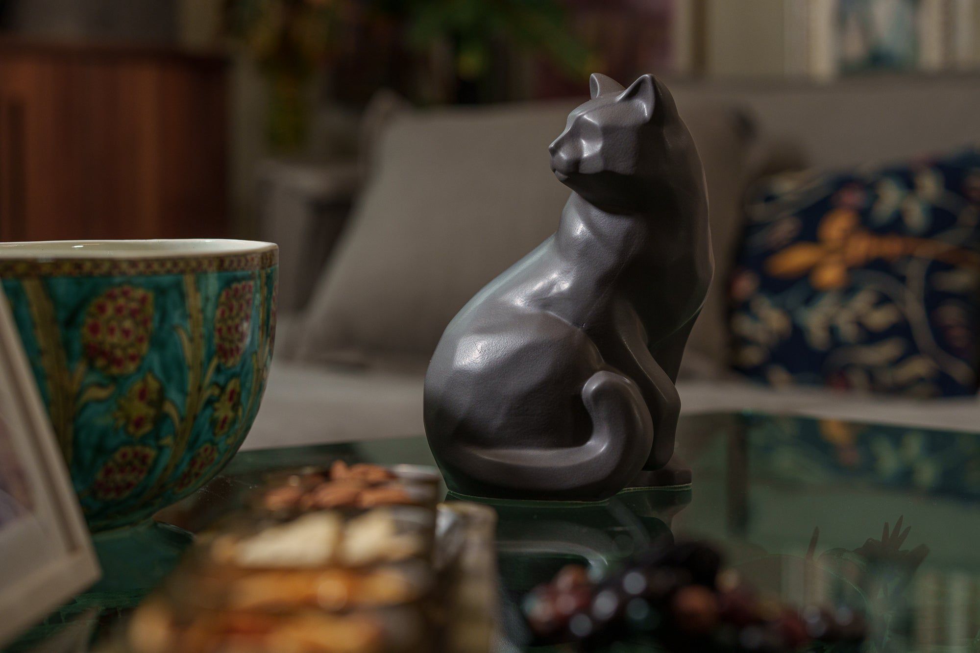 Felix Cat Urn for Ashes in Matte Grey