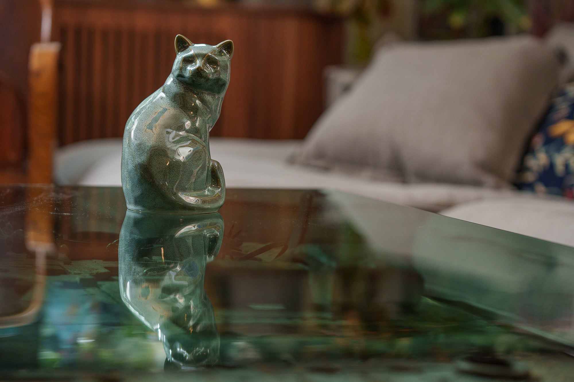 Felix Cat Urn for Ashes in Oily Green
