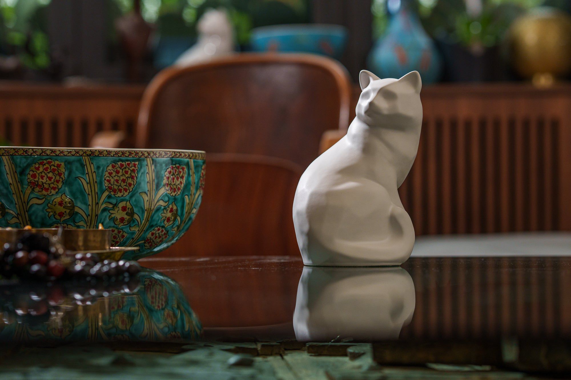 Felix Cat Urn for Ashes in Matte White