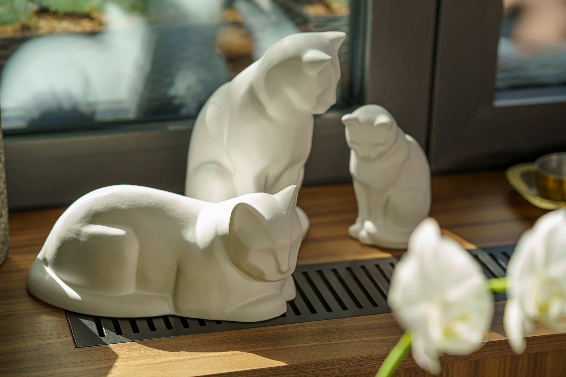 Sitting Cat Pet Urn for Ashes in Oily Green