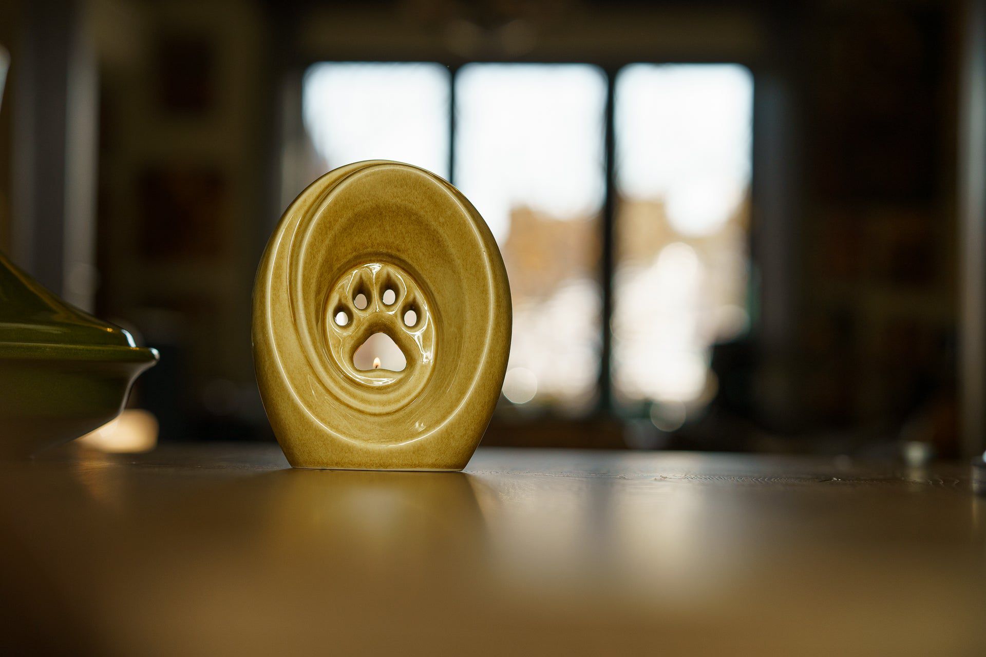 Paw Pet Urn for Ashes in Dark Sand