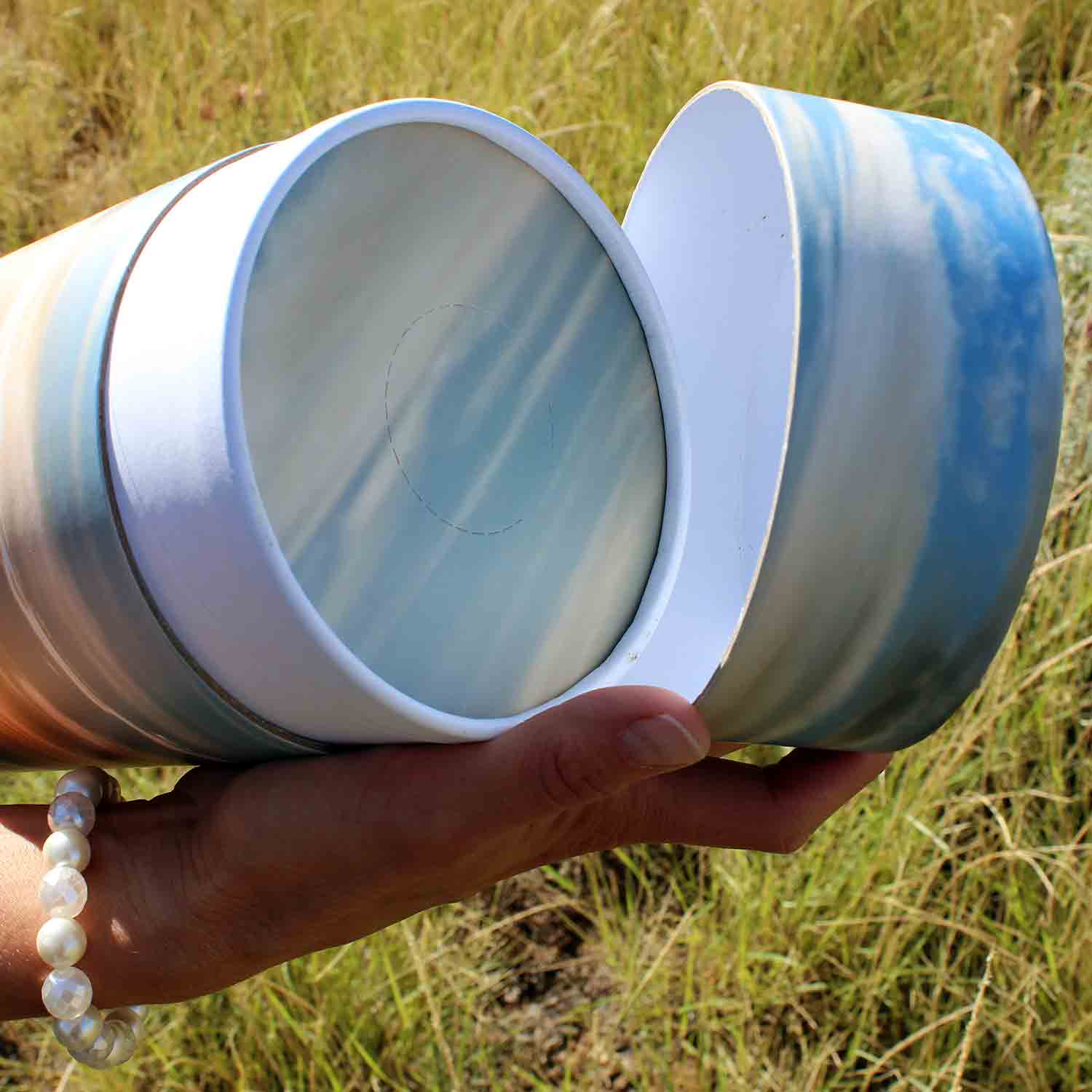 Scattering Tube for Ashes Opened Lid
