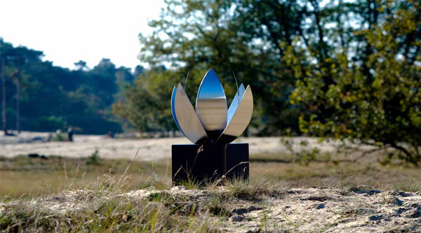 5 Contemporary Metal Cremation Urns for Ashes