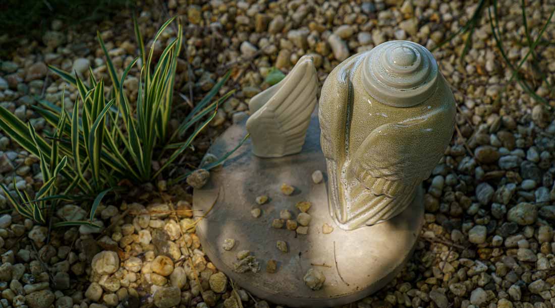 What Are Crystalline Glazed Ceramics?