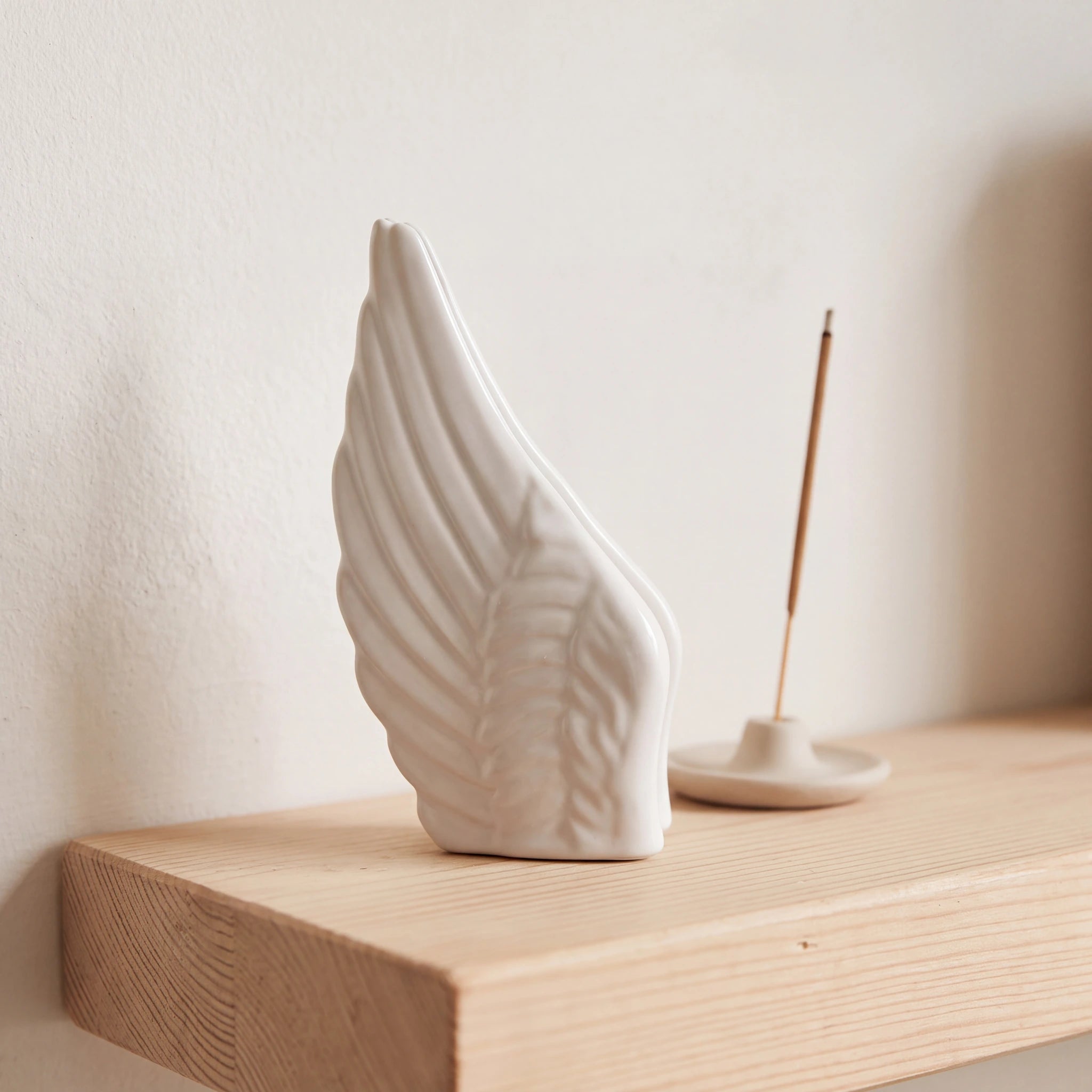 Angel-Wings-Small-Urn-for-Ashes-in-White-keepsake_incense