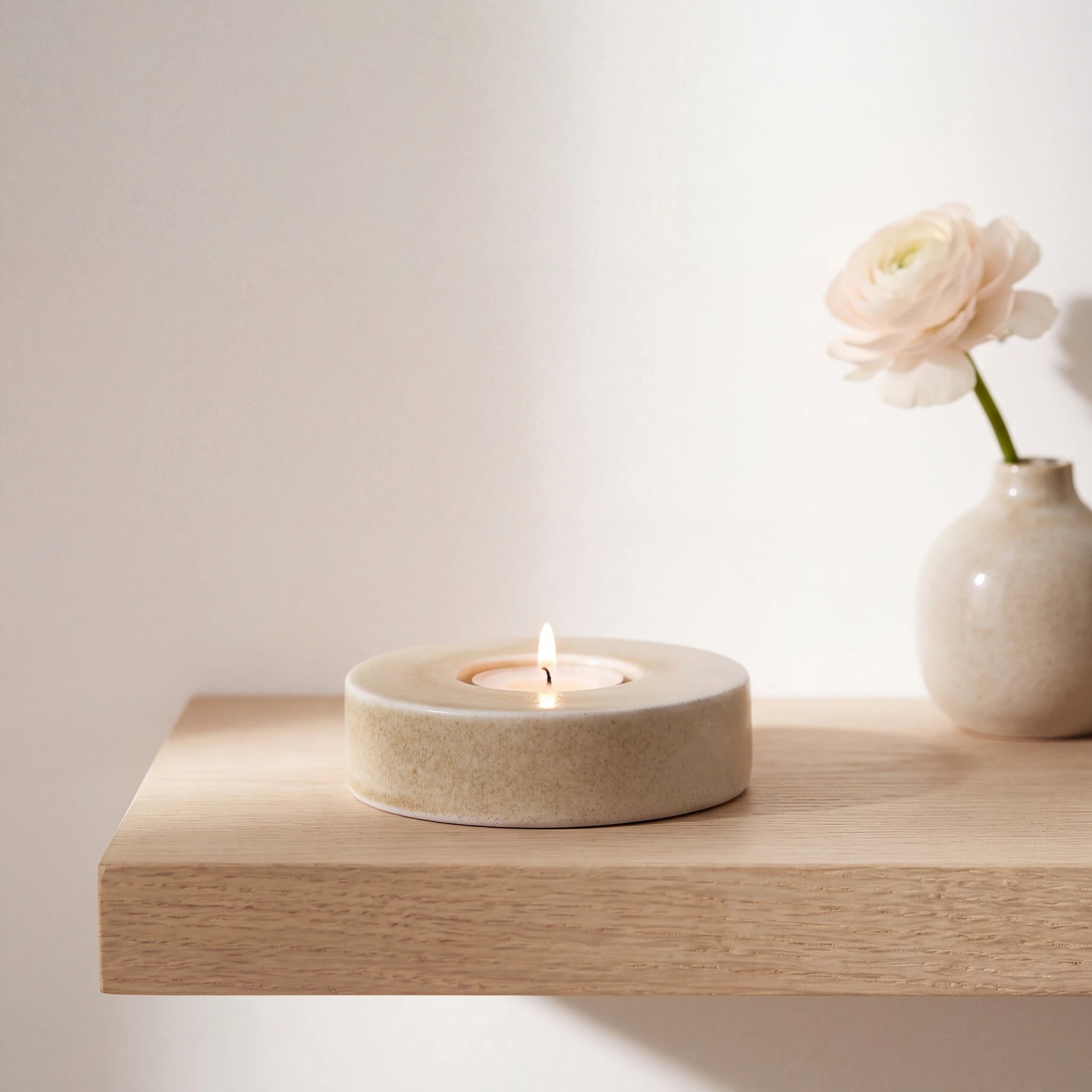 Caleo-Keepsake-Candle-in-Light-Sand-keepsake_bud_vase