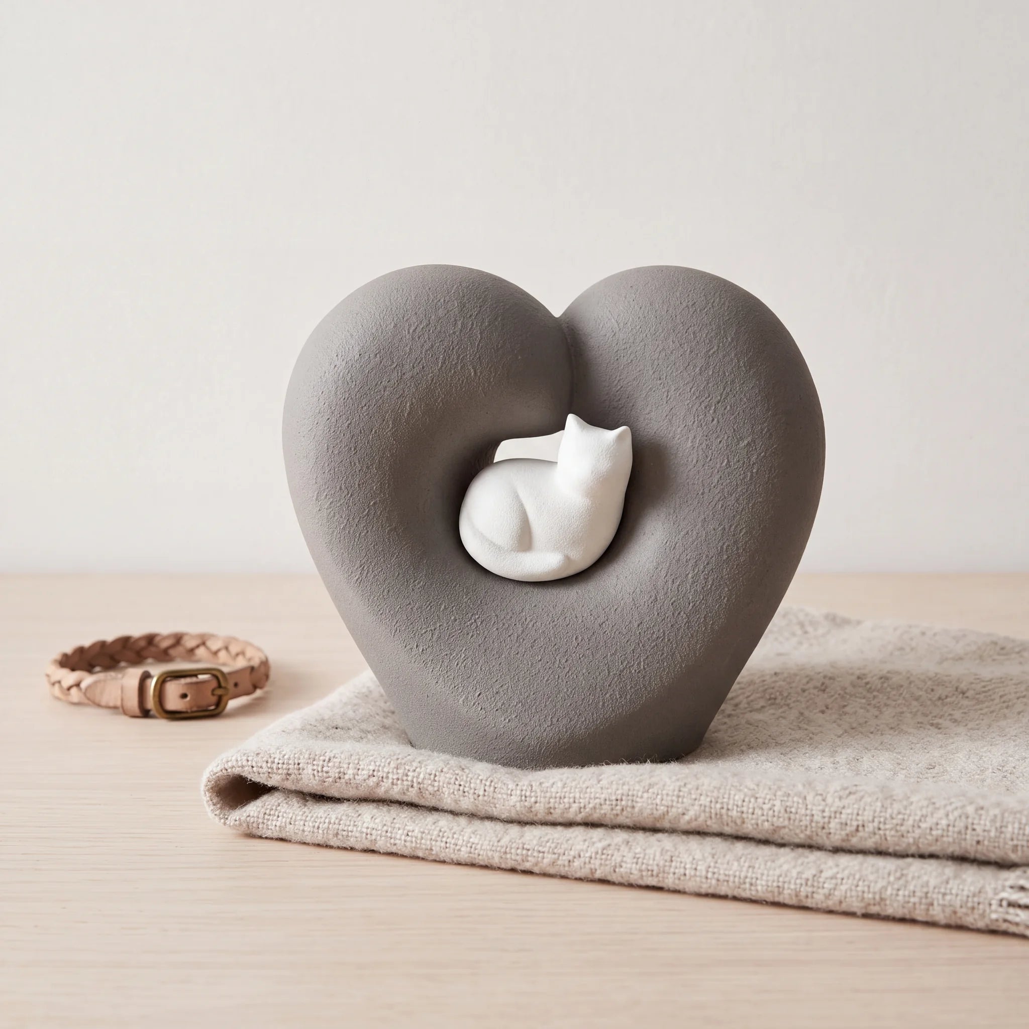 Cat-Heart-Pet-Urn-for-Ashes-in-Grey-White-pet_blanket_fold