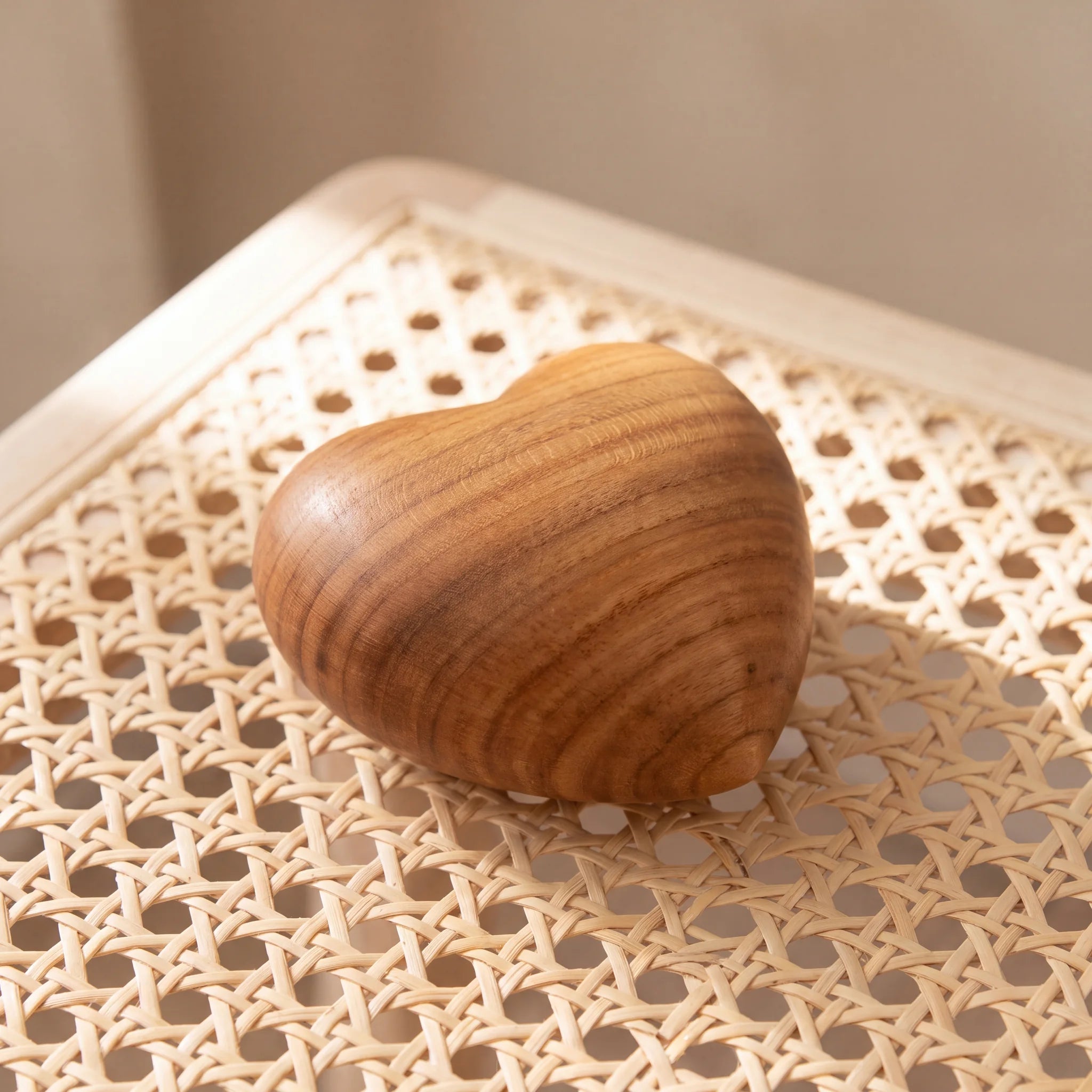 Cherry-Wood-Heart-Keepsake-Urn-for-Ashes-heart_cane_above
