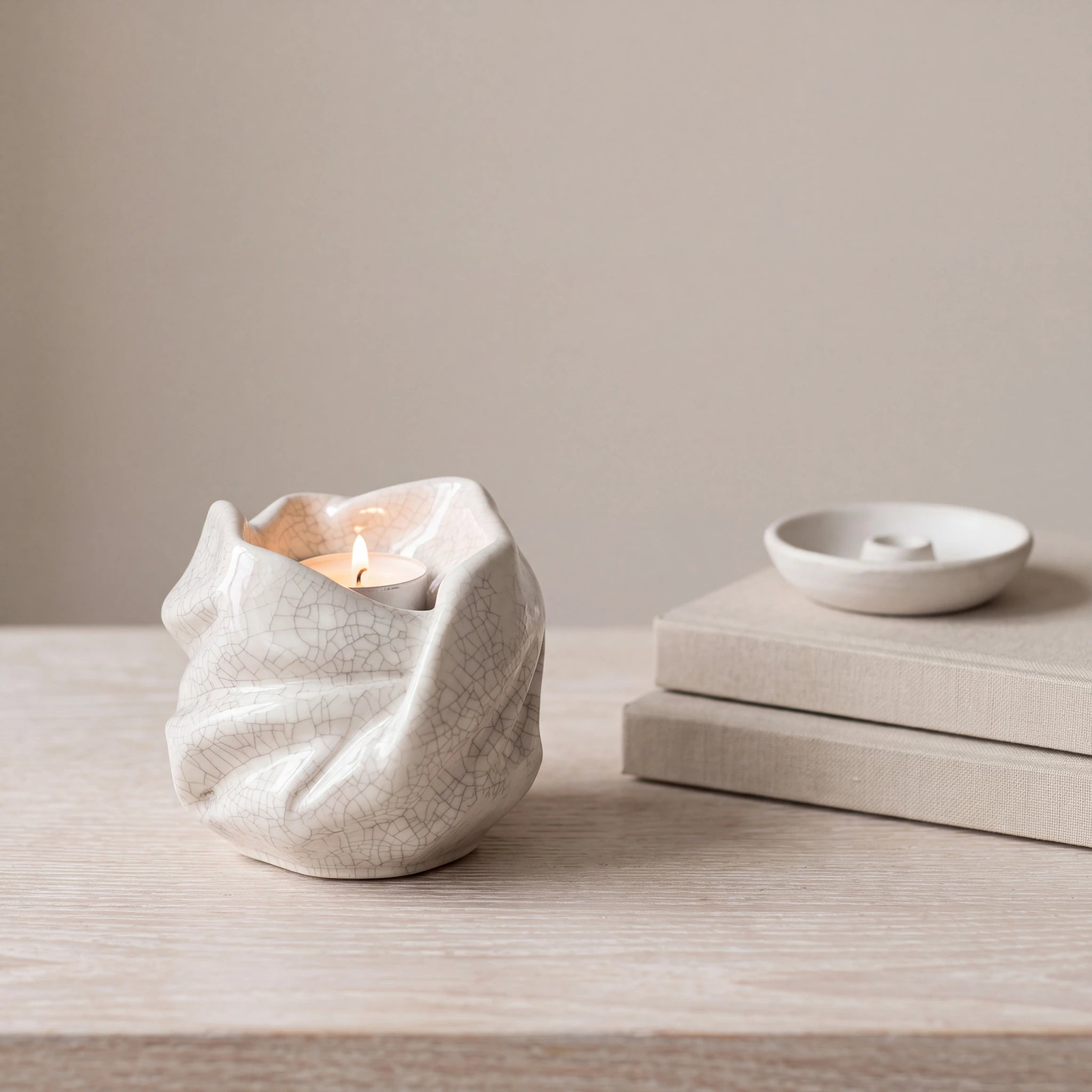 Comfort-Candle-Small-Urn-for-Ashes-in-Crackle-Glaze-keepsake_books_dish-Left-Angle
