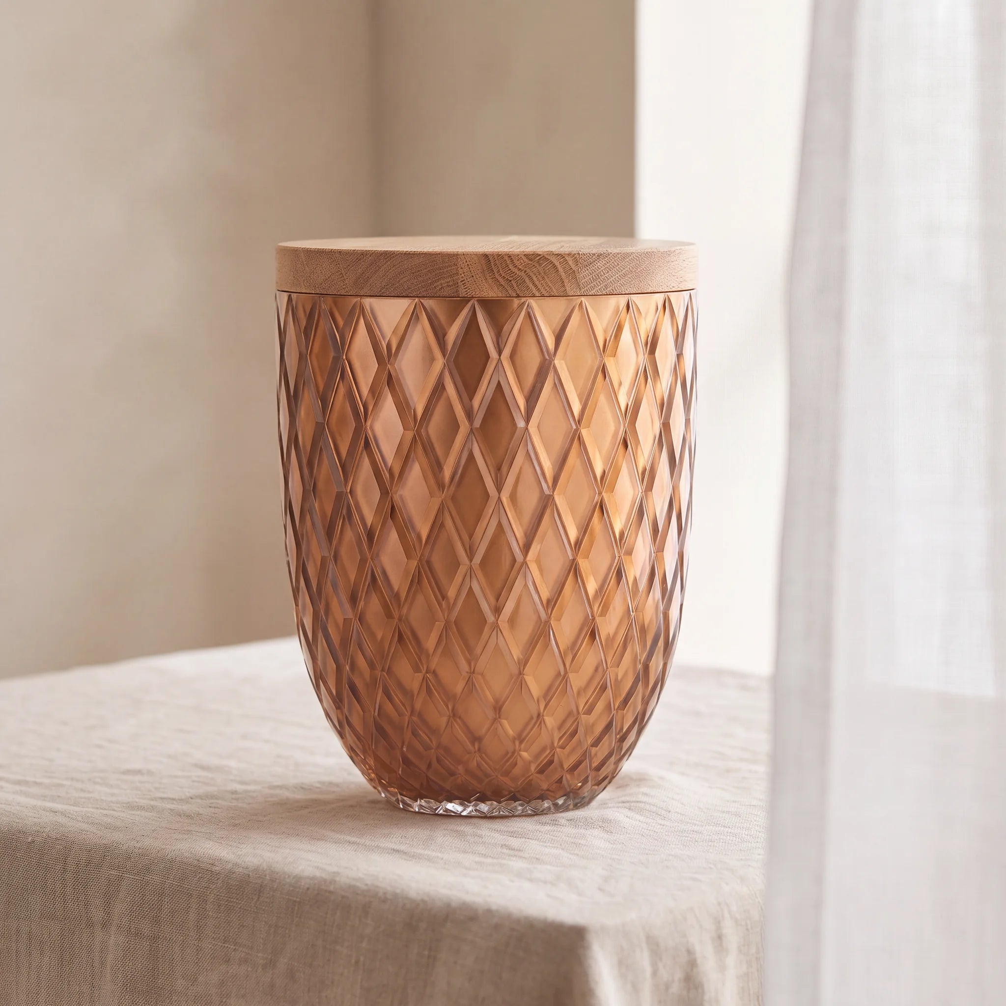 Crystal Adult Cremation Urn for Ashes with Oak Lid in Amber