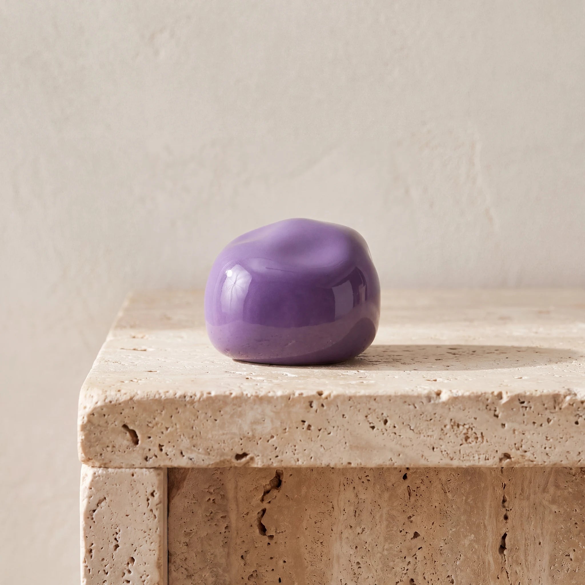 Cuddle-Stone-Keepsake-Urn-for-Ashes-in-Violet-Travertine-Ledge