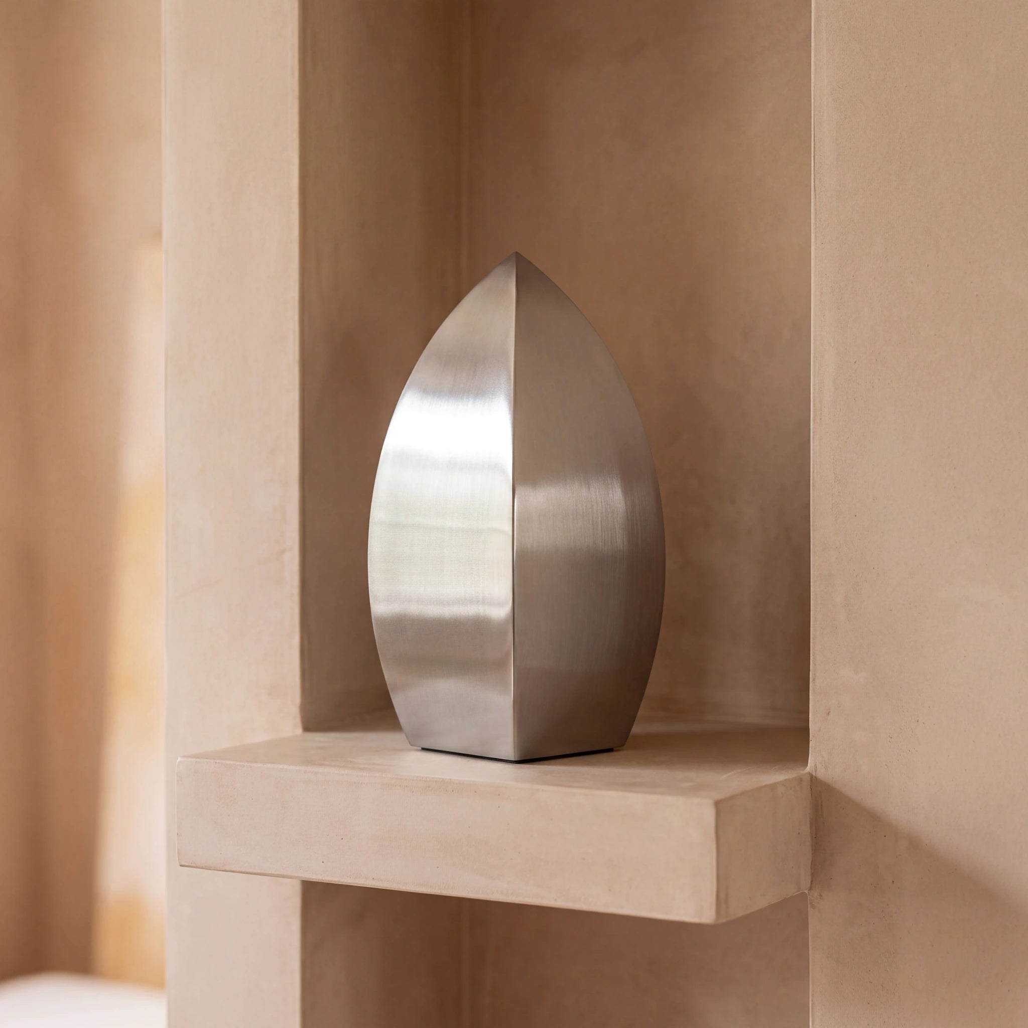 Drop-Medium-Urn-for-Ashes-in-Stainless-Steel-amto_alcove