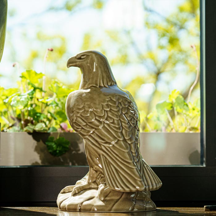 Eagle Adult Cremation Urn for Ashes in Dark Beige