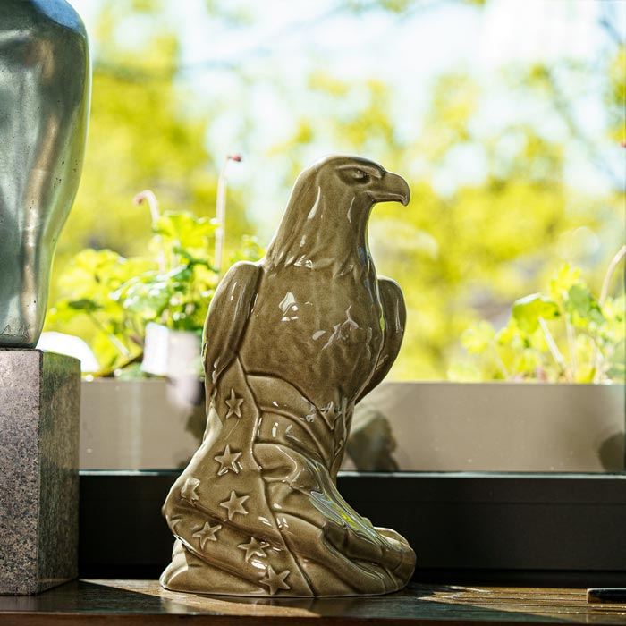 Eagle Adult Cremation Urn for Ashes in Dark Beige
