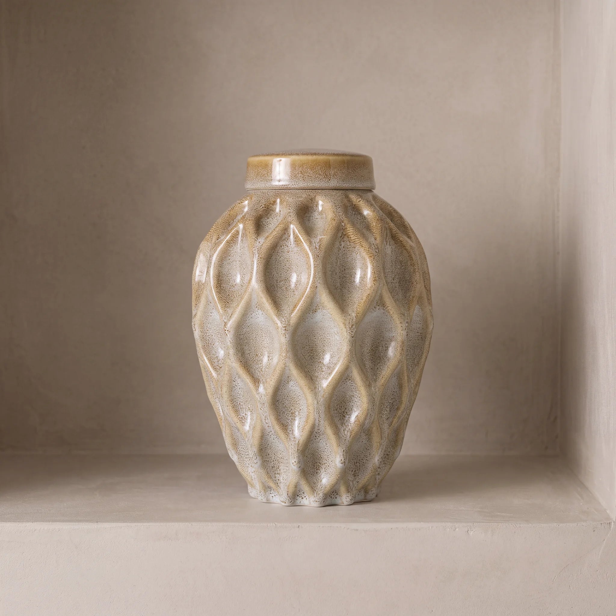 Echo Adult Cremation Urn for Ashes in Light Sand