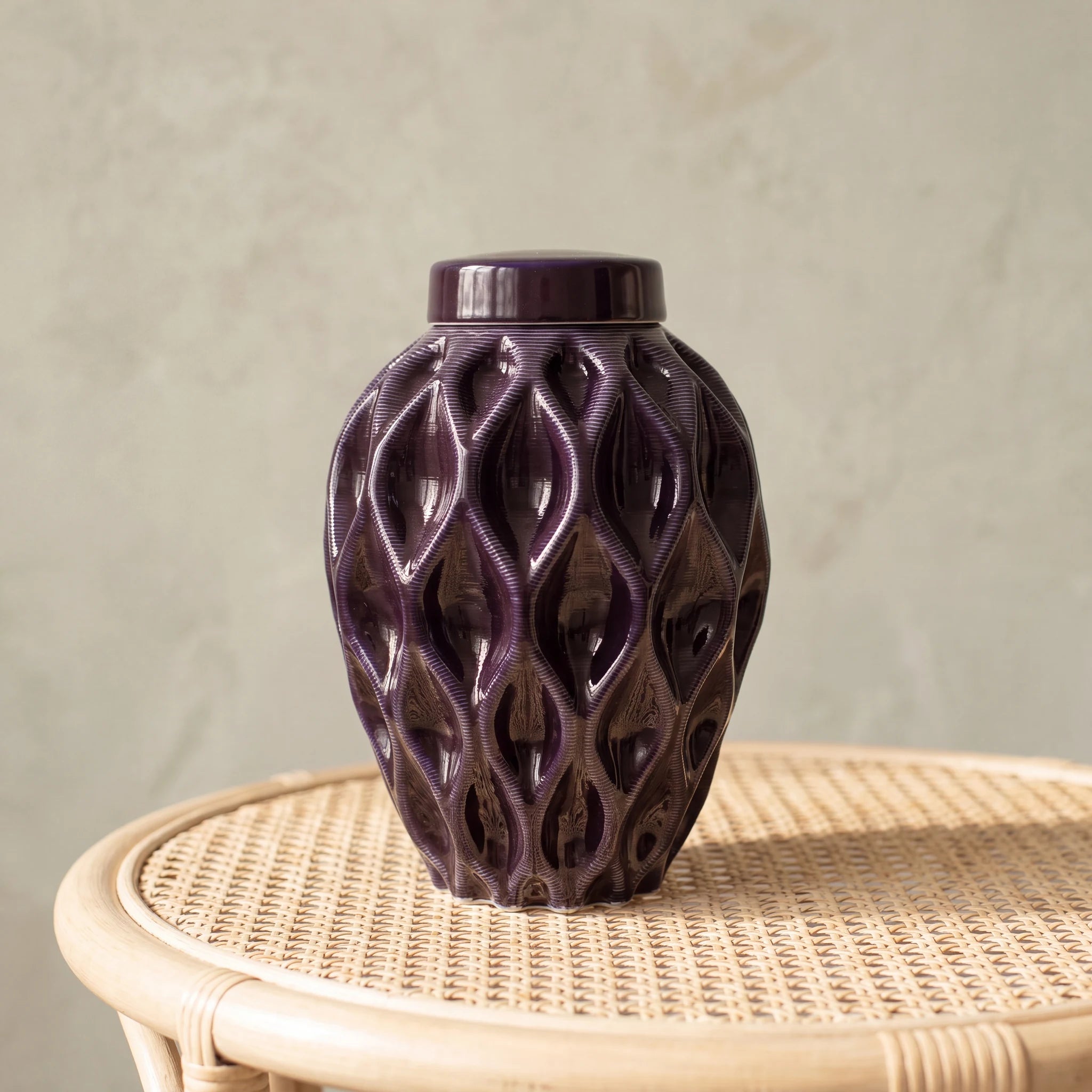 Echo Adult Cremation Urn for Ashes in Violet