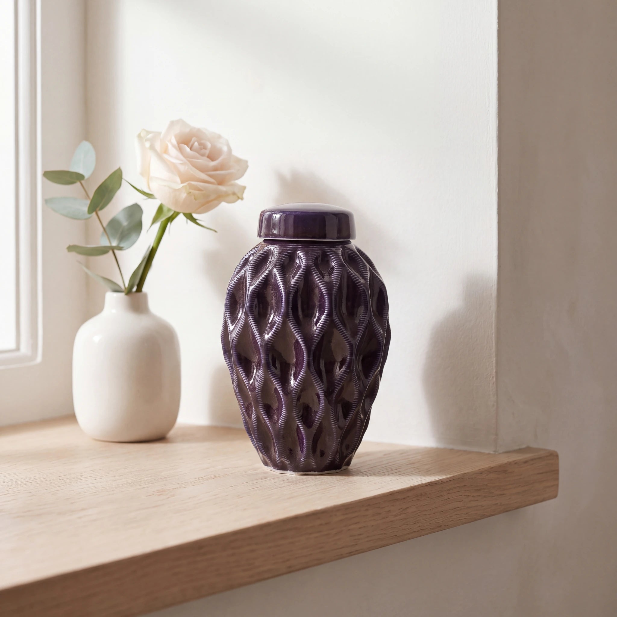 Echo-Keepsake-Urn-for-Ashes-in-Purple-keepsake_bud_vase