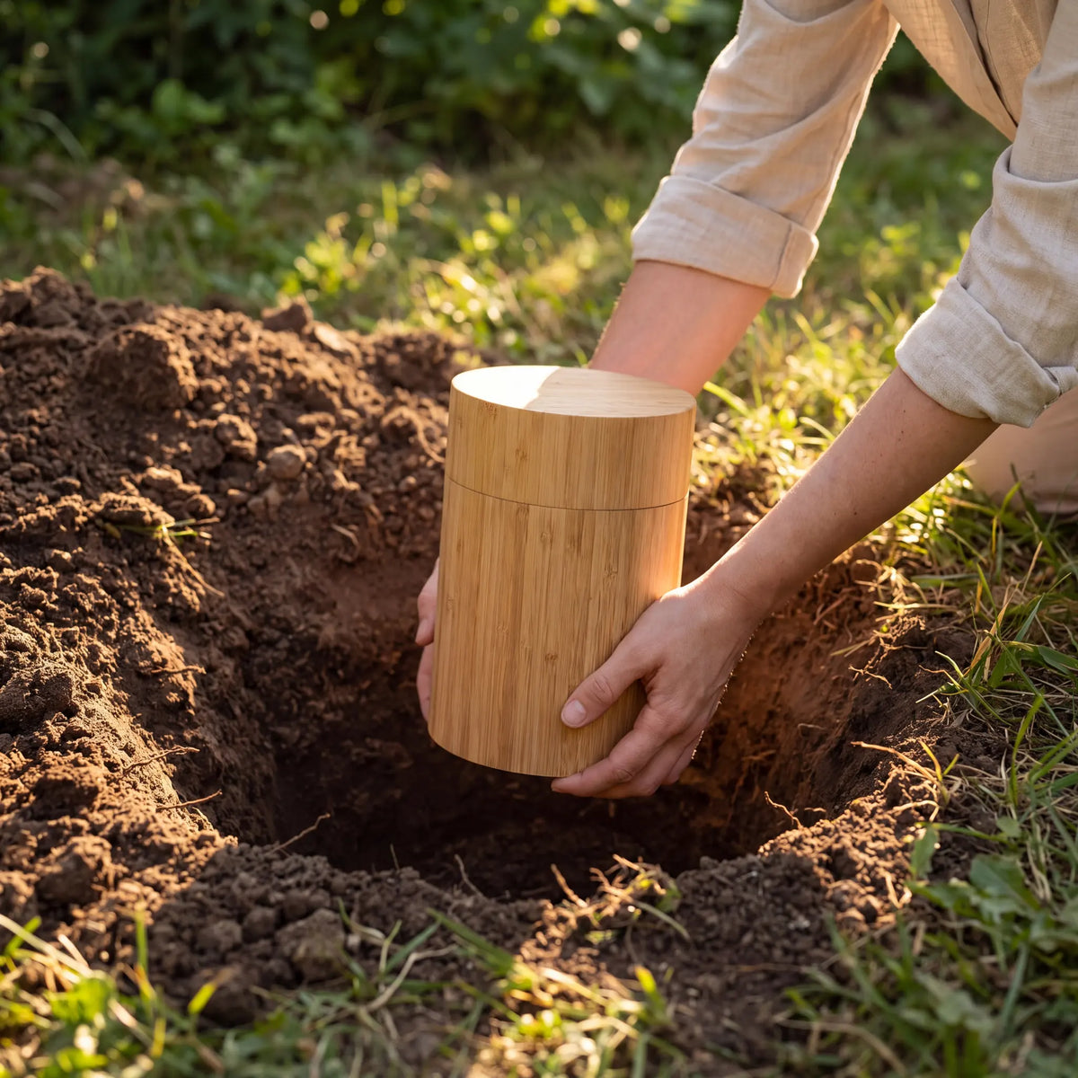 Eco Burial Bamboo Biodegradable Urn for Ashes – Adult