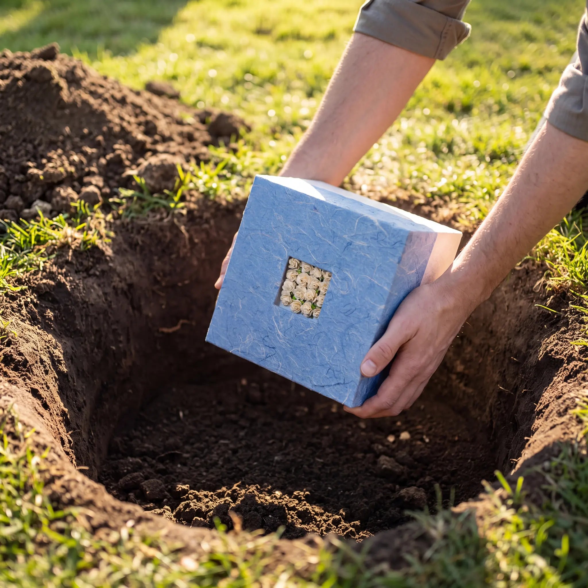 Embrace Biodegradable Urn for Ashes in Floral Bouquet - Medium