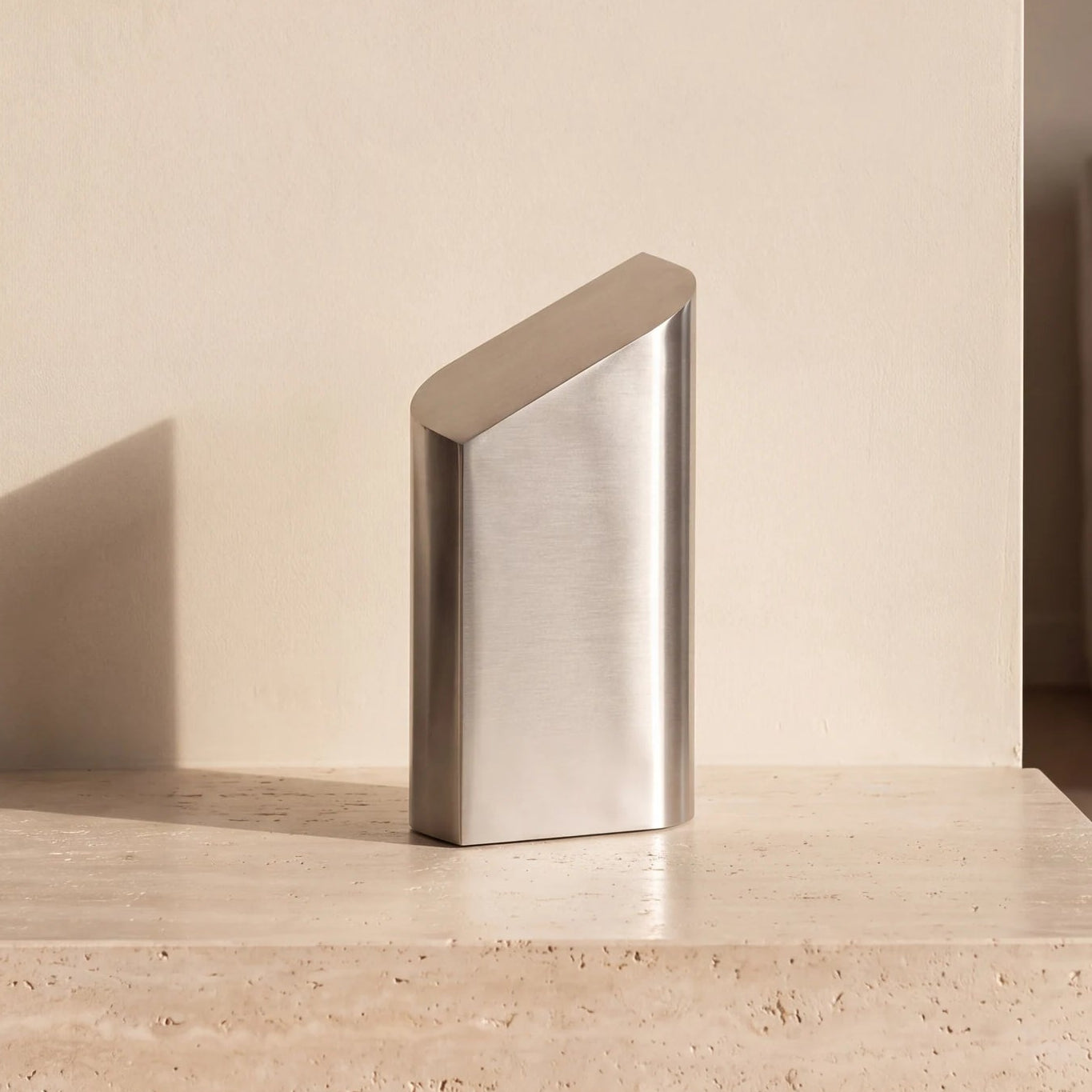 Flame-Adult-Cremation-Urn-for-Ashes-in-Stainless-Steel-amto_hearth