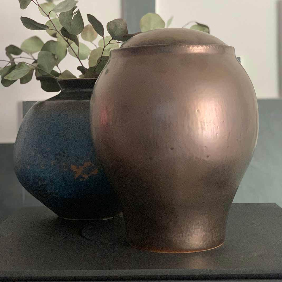 Gold Classic Adult Cremation Urn for Ashes