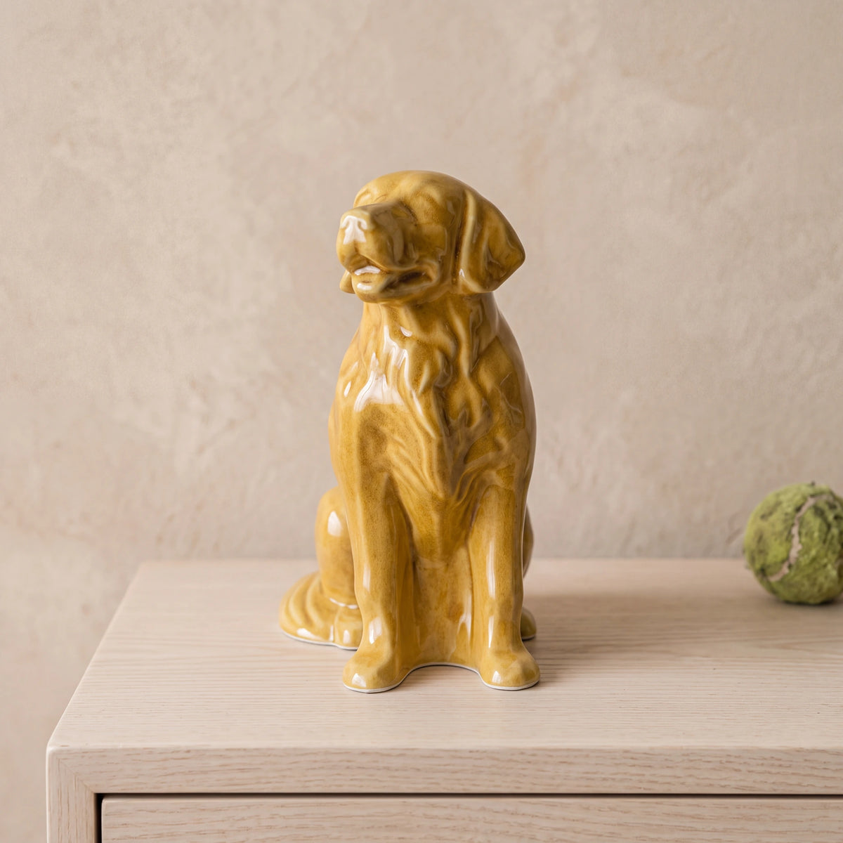 Golden-Retriever-Pet-Urn-for-Ashes-in-Gold-pet_console_ball
