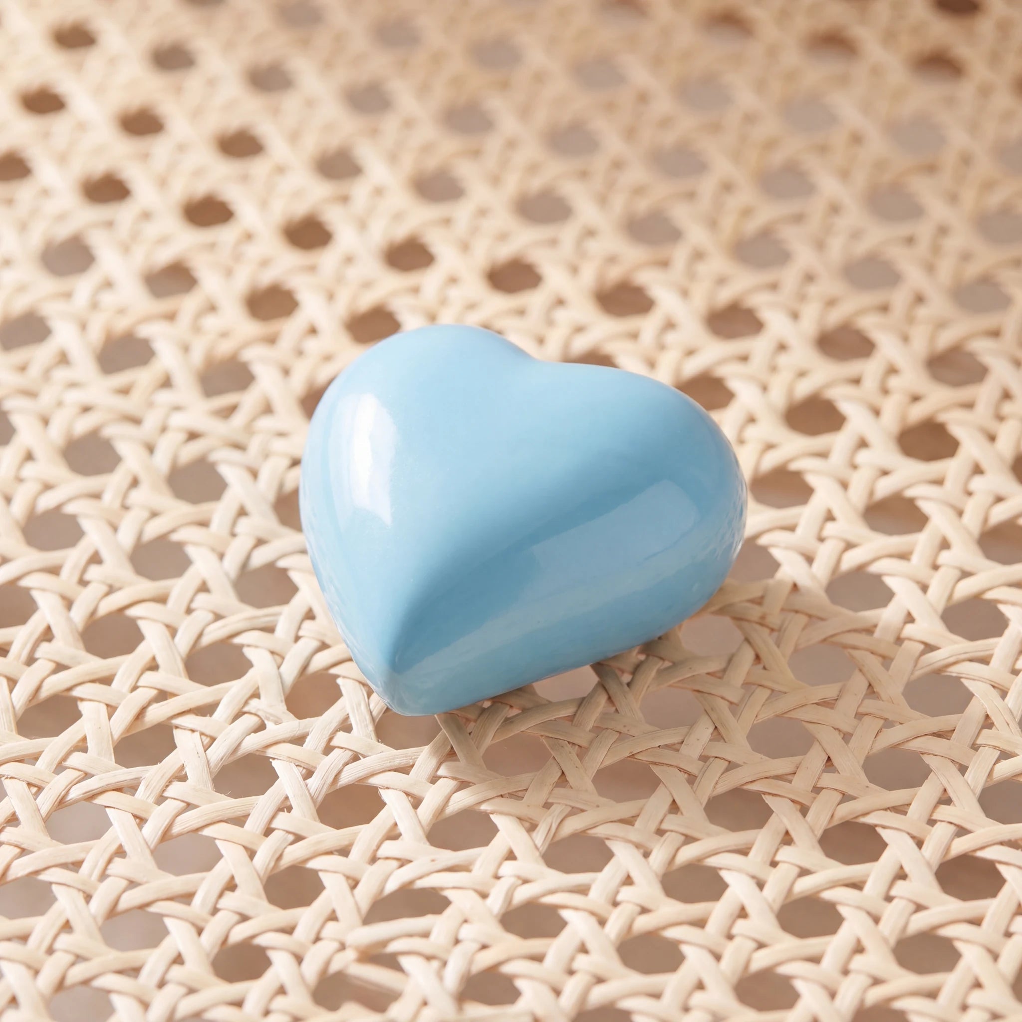 Heart-Keepsake-Urn-for-Ashes-in-Pastel-Blue-Metal-Edition-heart_cane_above