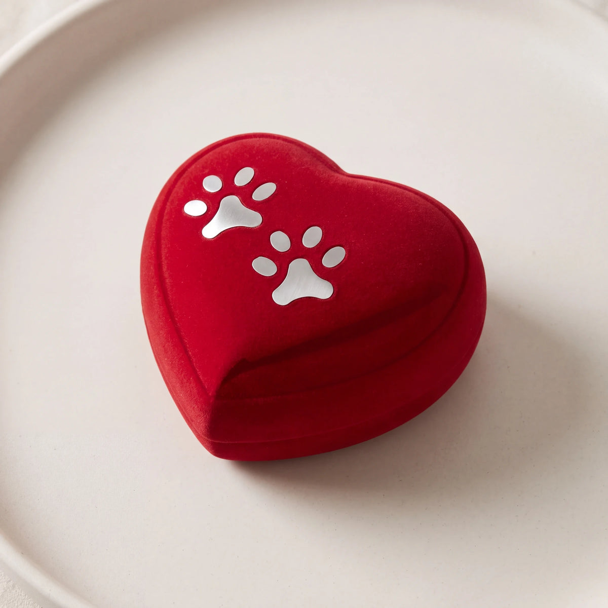 Heart-Pawprints-Pet-Urn-for-Ashes-in-Red-Gold-heart_stoneware_above
