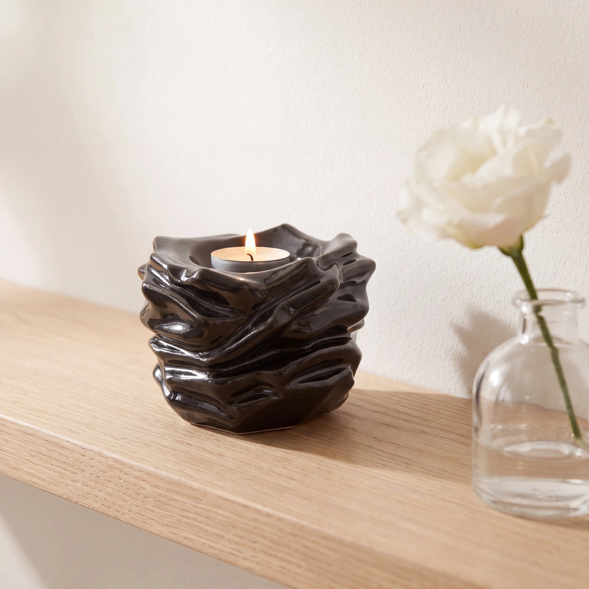 Illumination-Candle-Small-Urn-for-Ashes-in-Glossy-Black-keepsake_bud_vase