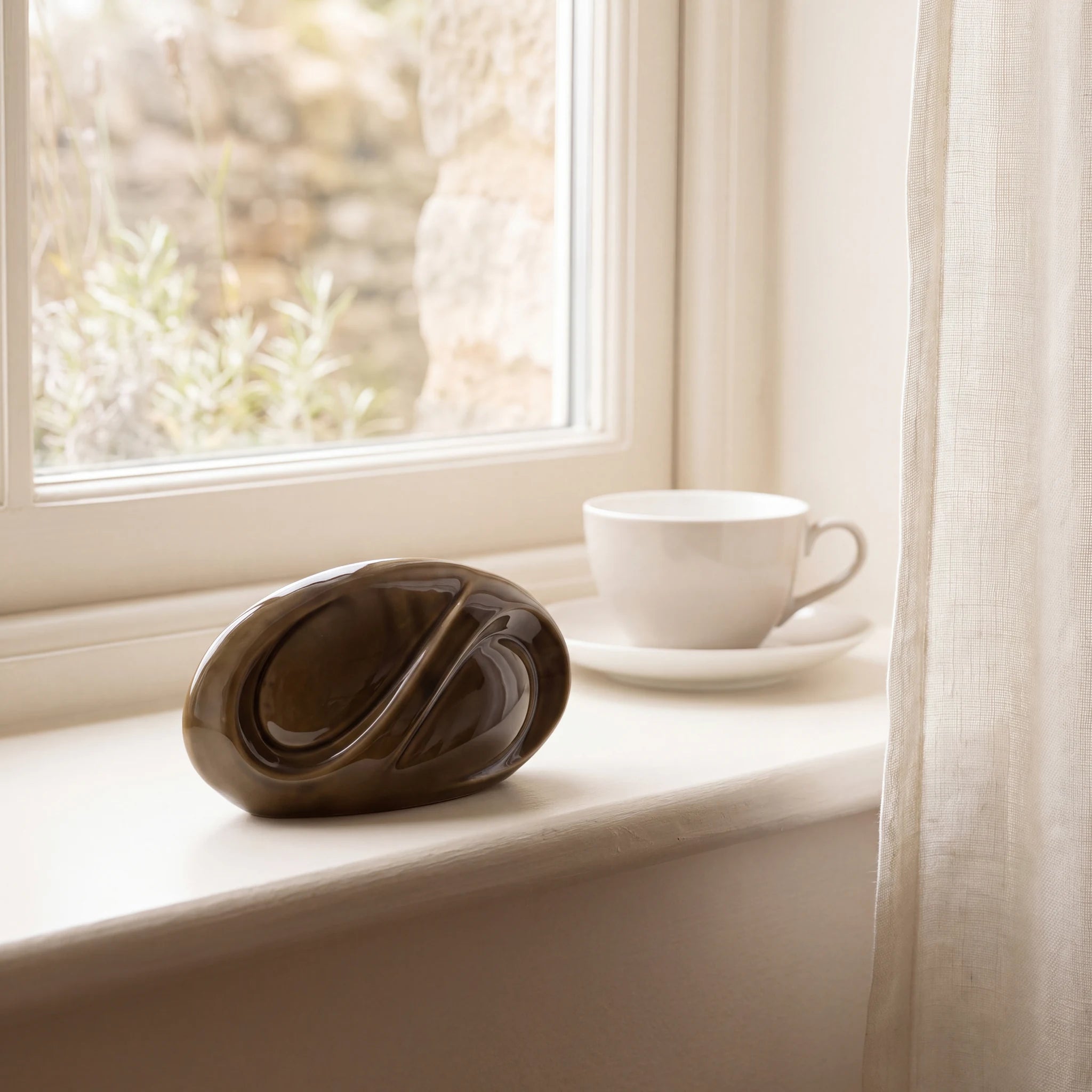 Infinity Small Urn for Ashes in Brown