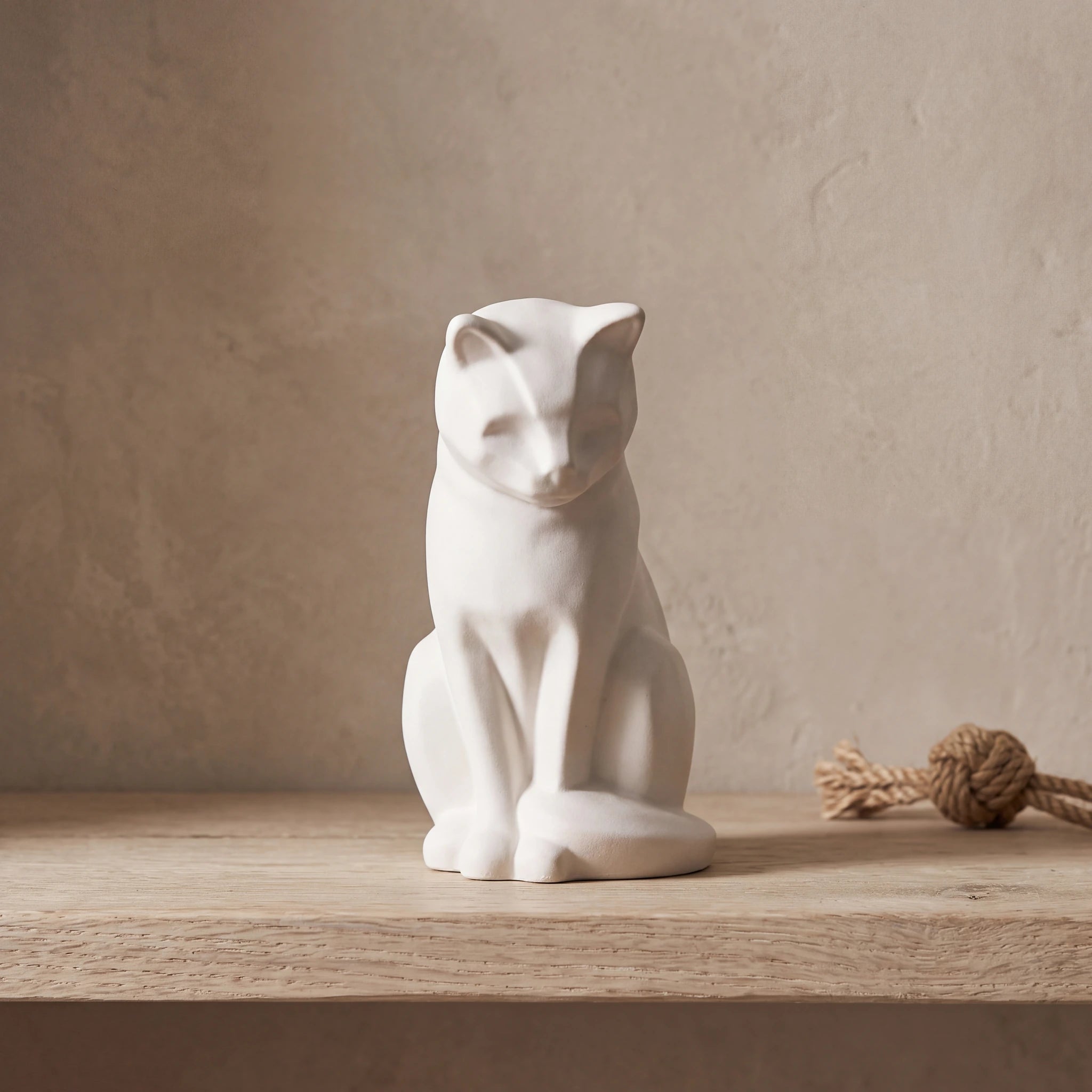 Kitten-Urn-for-Ashes-in-Matte-White-pet_soft_toy_shelf