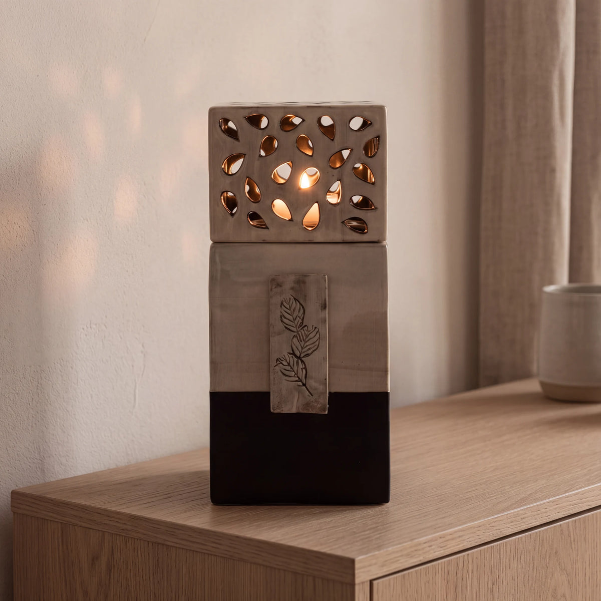 Lantern-Candle-Adult-Cremation-Urn-for-Ashes-Candlelight