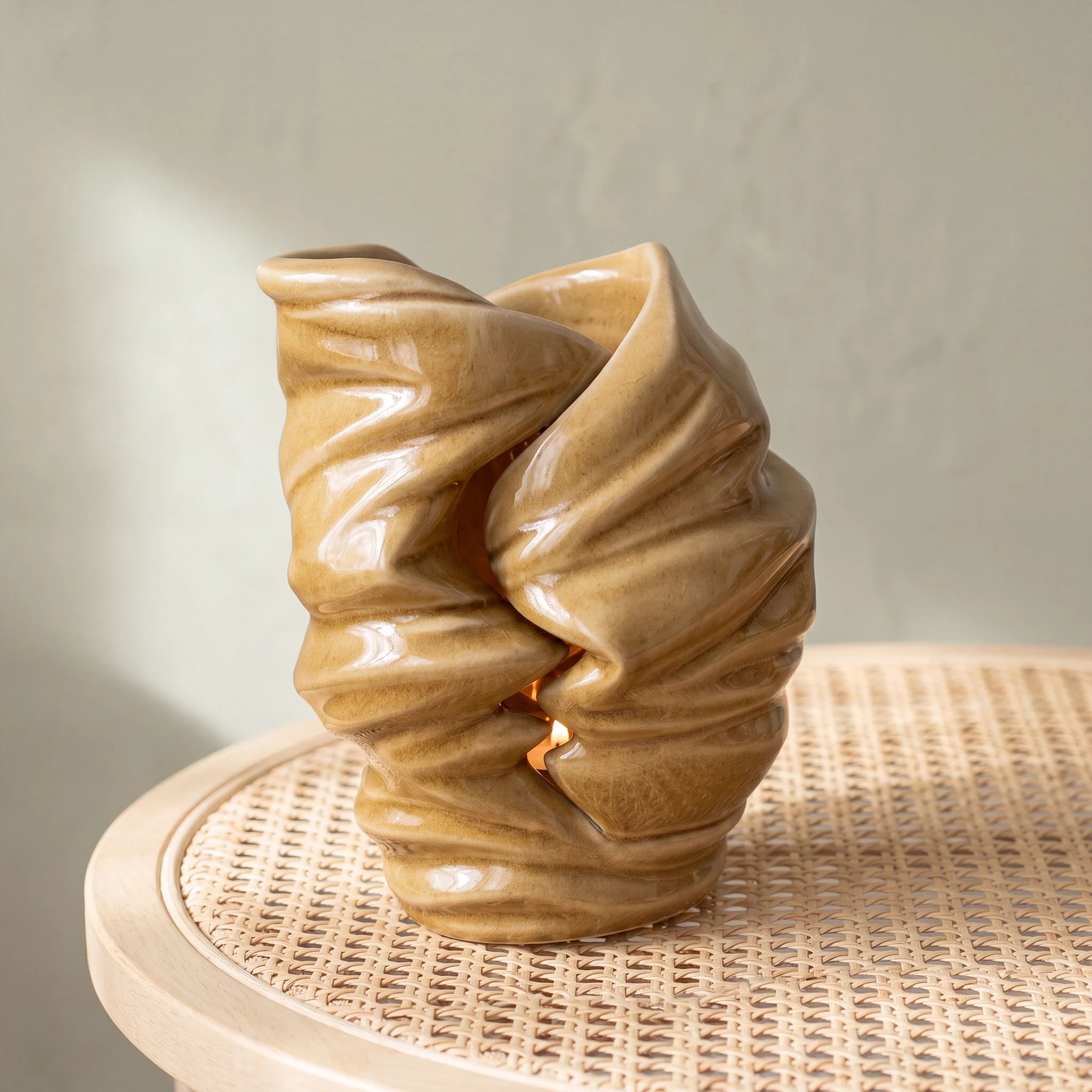 Light Adult Cremation Urn for Ashes in Dark Sand