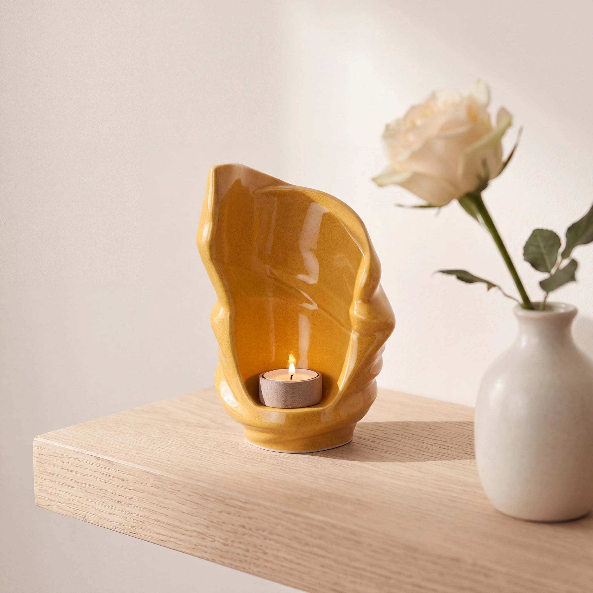 Light-Small-Urn-for-Ashes-in-Amber-keepsake_bud_vase