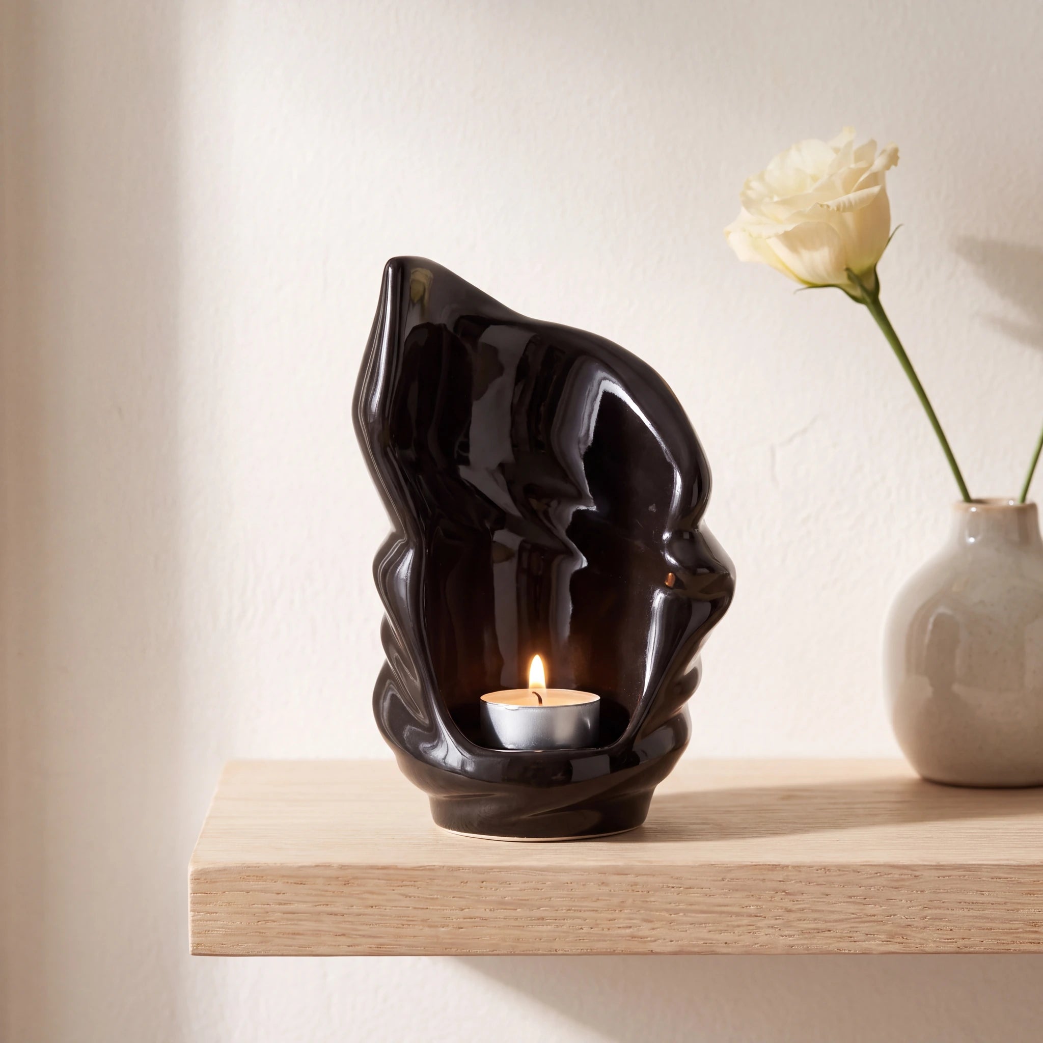 Light-Small-Urn-for-Ashes-in-Black-keepsake_bud_vase