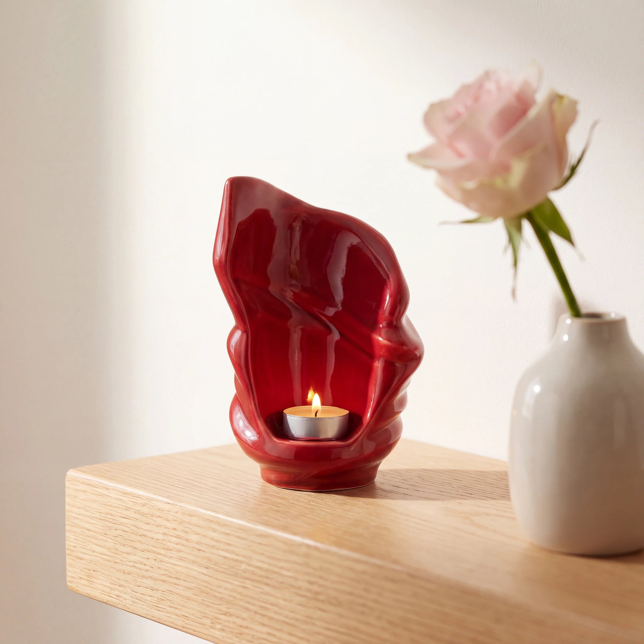 Light-Small-Urn-for-Ashes-in-Red-keepsake_bud_vase
