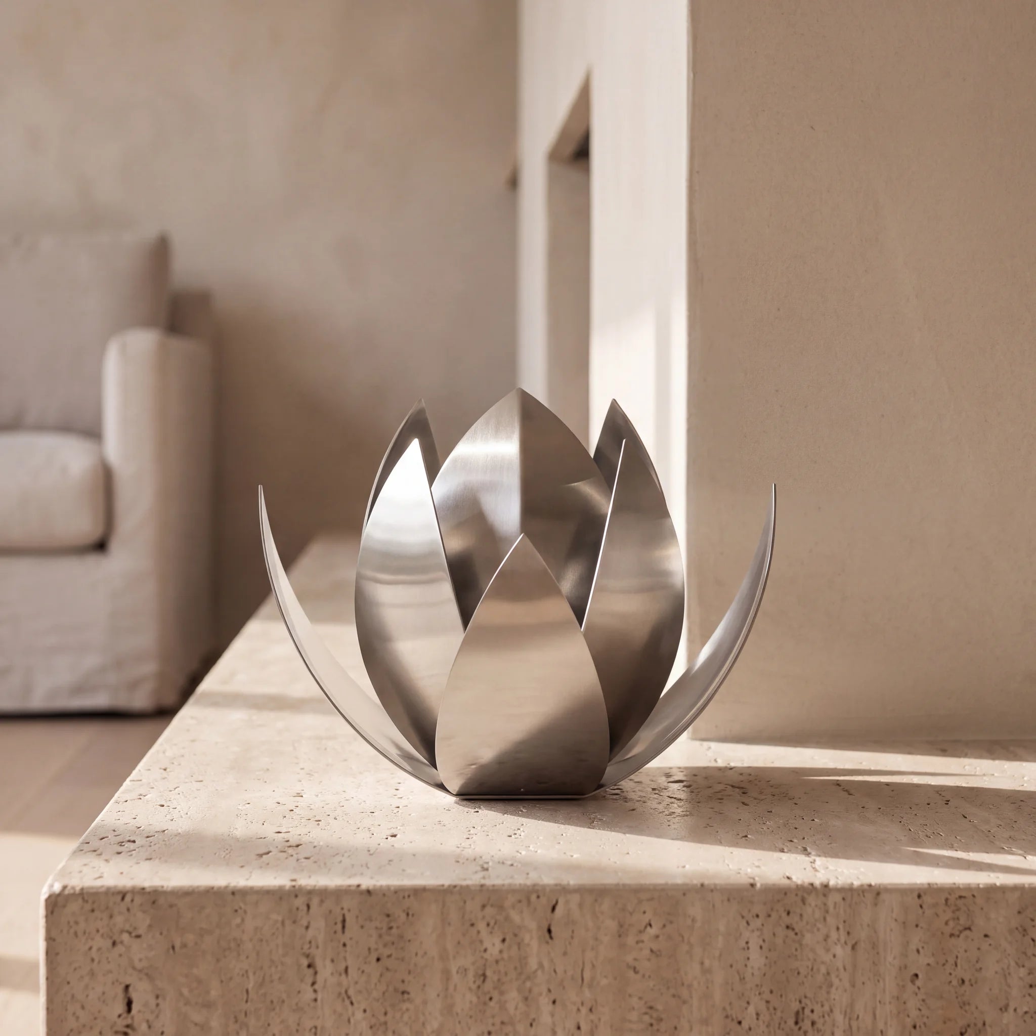 Lotus-Medium-Urn-for-Ashes-in-Stainless-Steel-amto_hearth