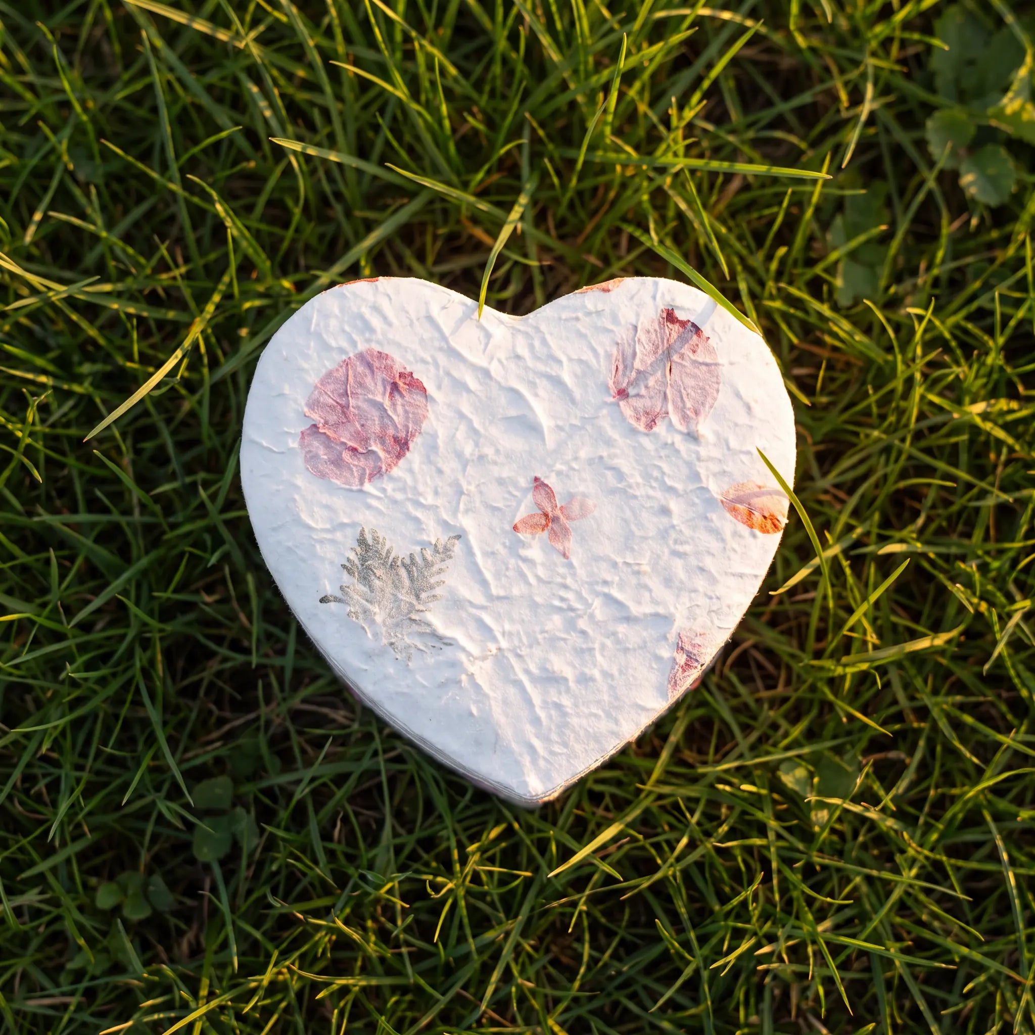 Love Heart Biodegradable Urn for Ashes in Floral - Companion (4.7L)