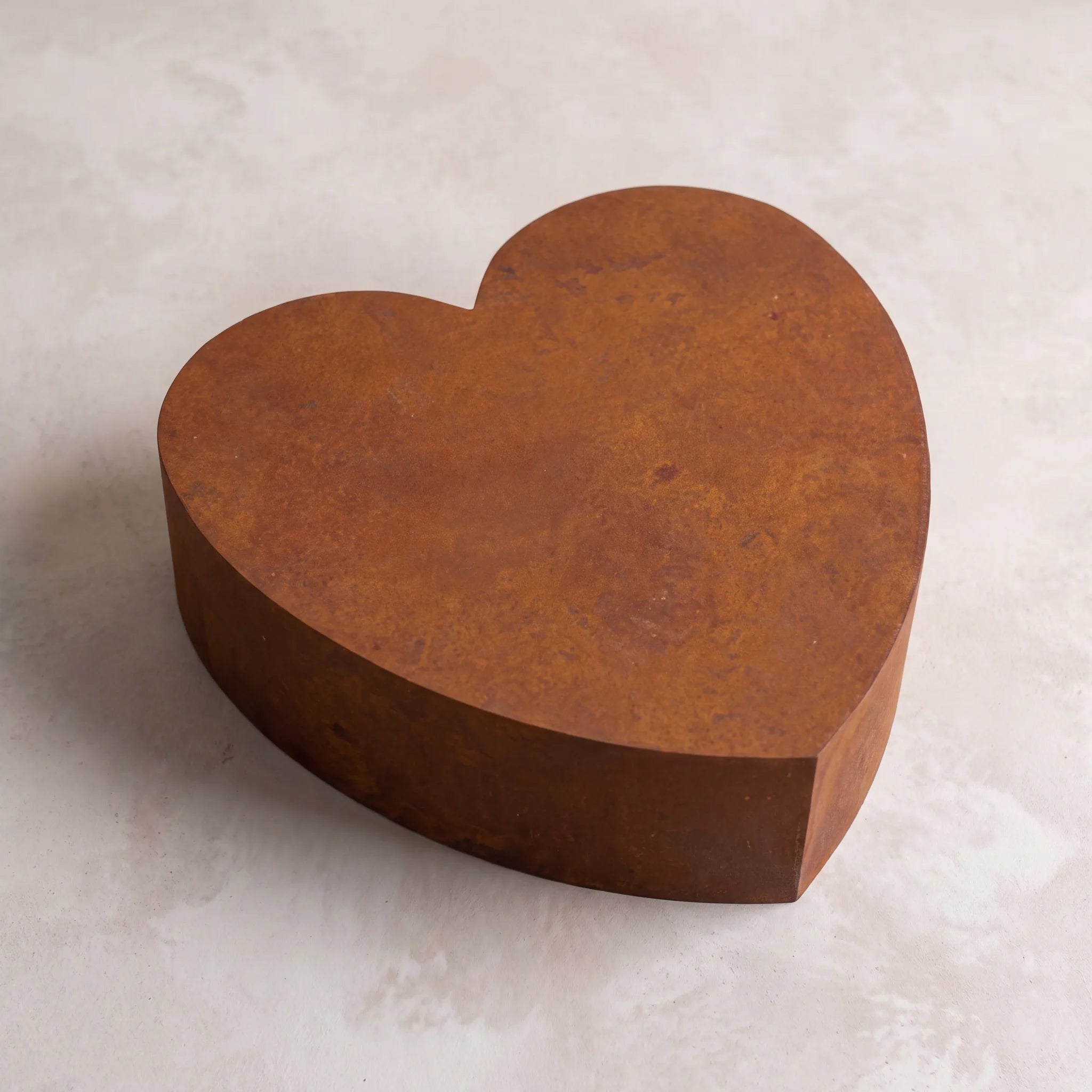 Love-Heart-Large-Urn-for-Ashes-in-Corten-Steel-heart_plaster_above