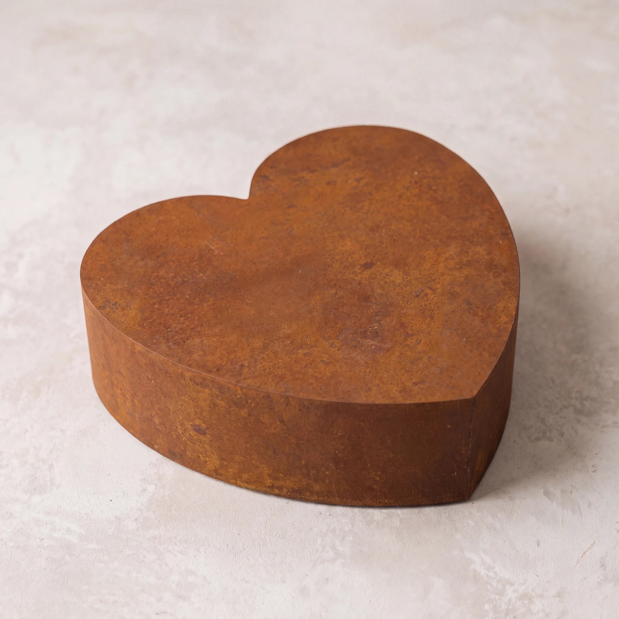 Love-Heart-Medium-Urn-for-Ashes-in-Corten-Steel-heart_plaster_above