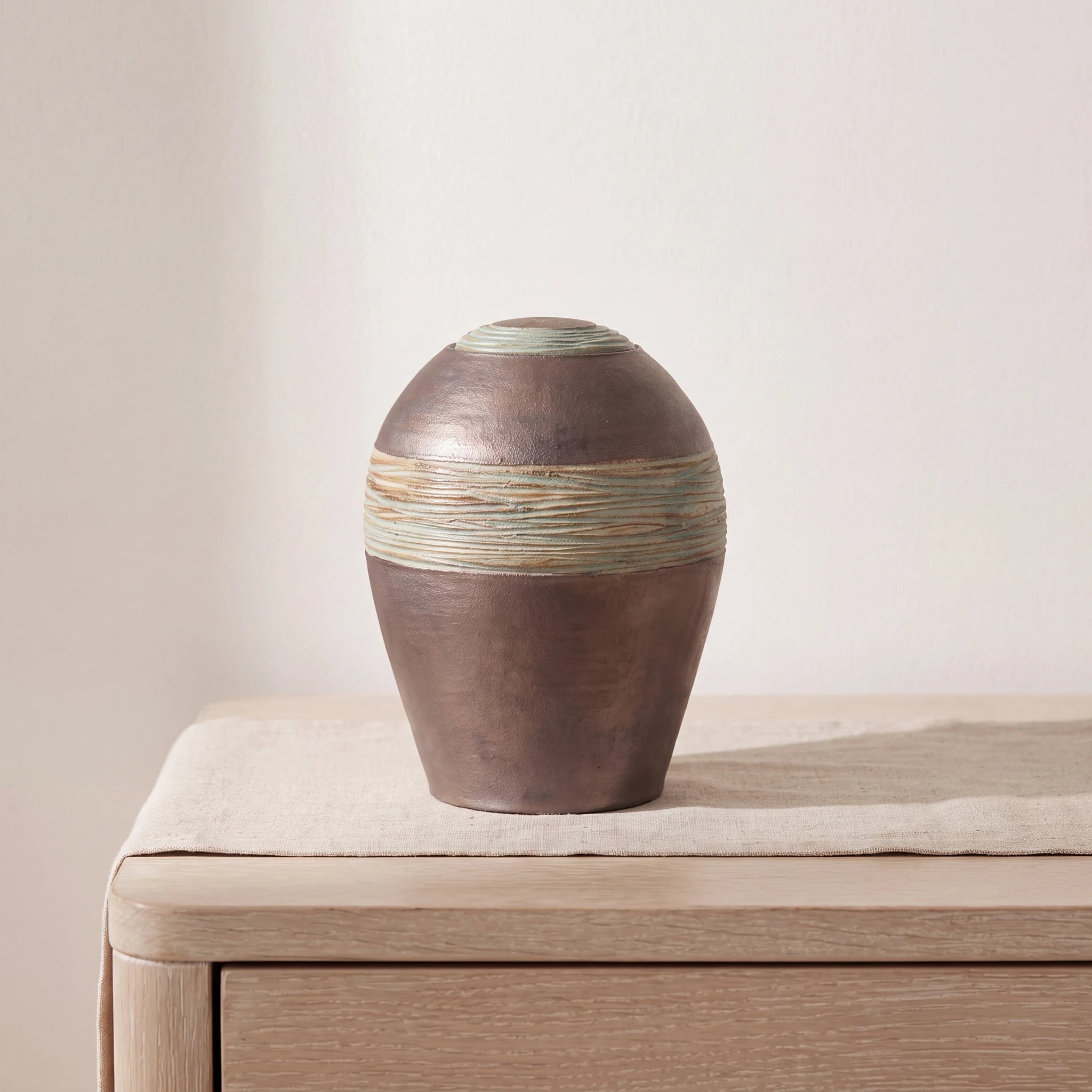 Oasis Adult Cremation Urn for Ashes in Bronze and Jade Green