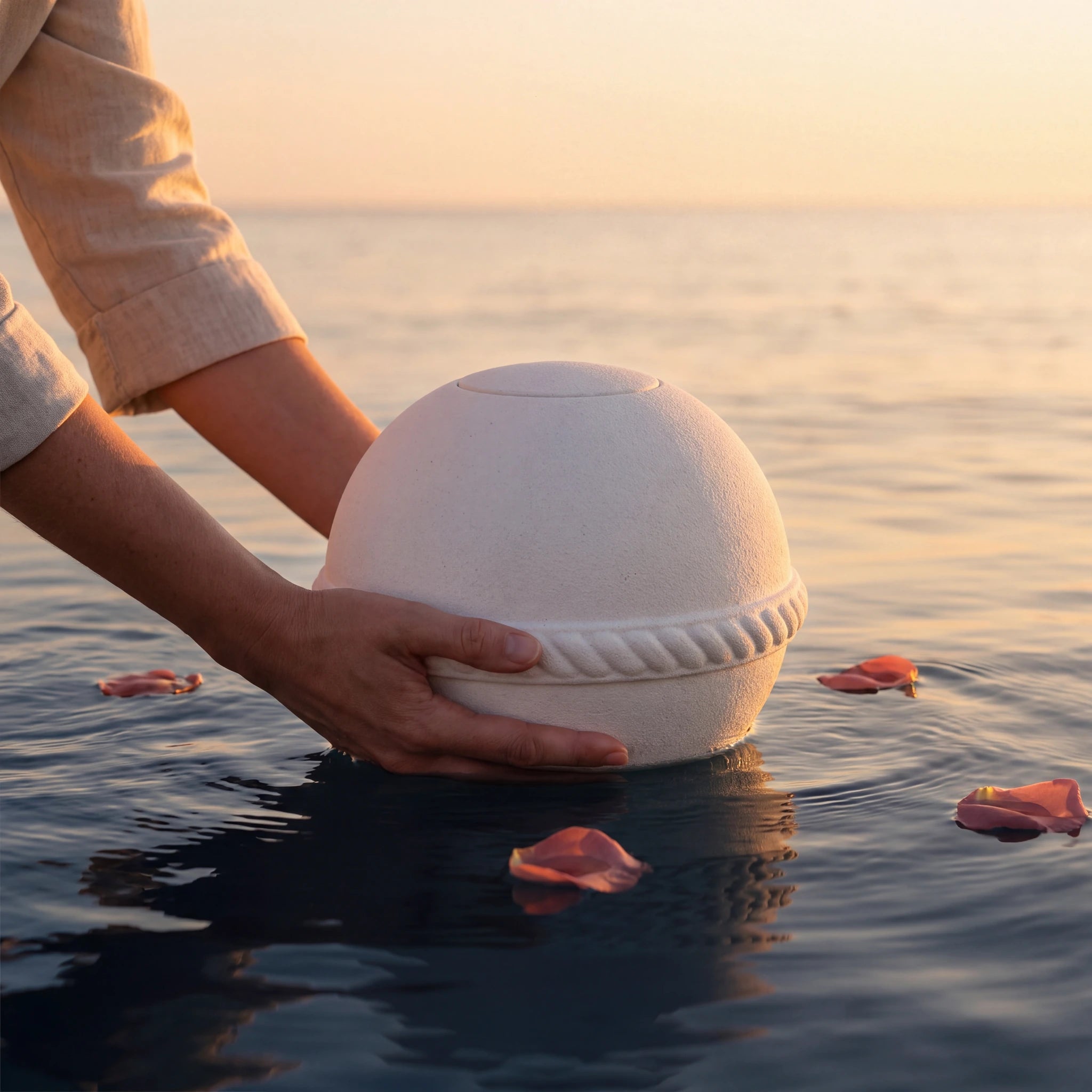 Oceane Round Quartz Biodegradable Water Urn for Ashes - Adult